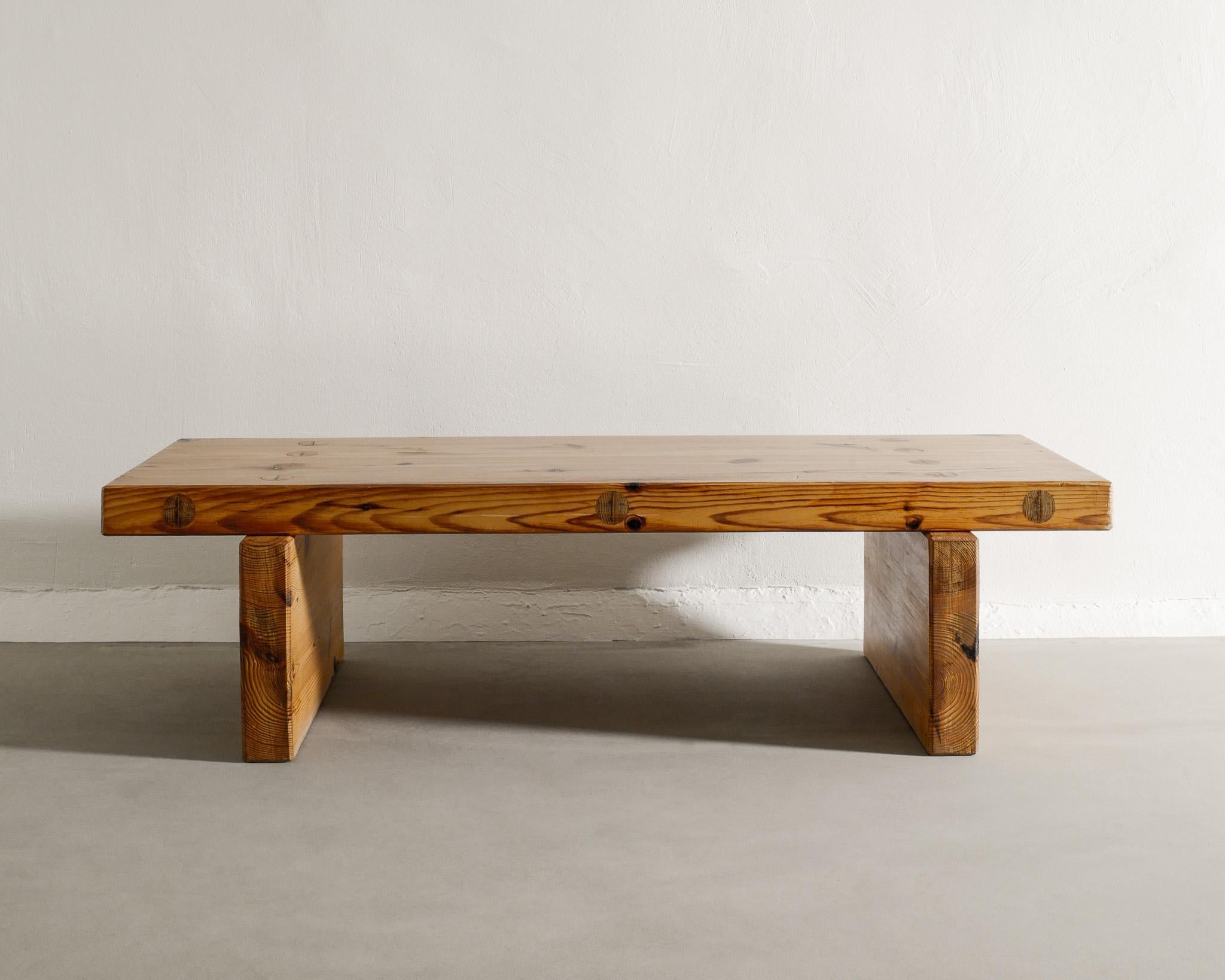 Swedish Mid Century Pine Bench Sofa Table by Roland Wilhelmsson Produced in Sweden 1970s For Sale