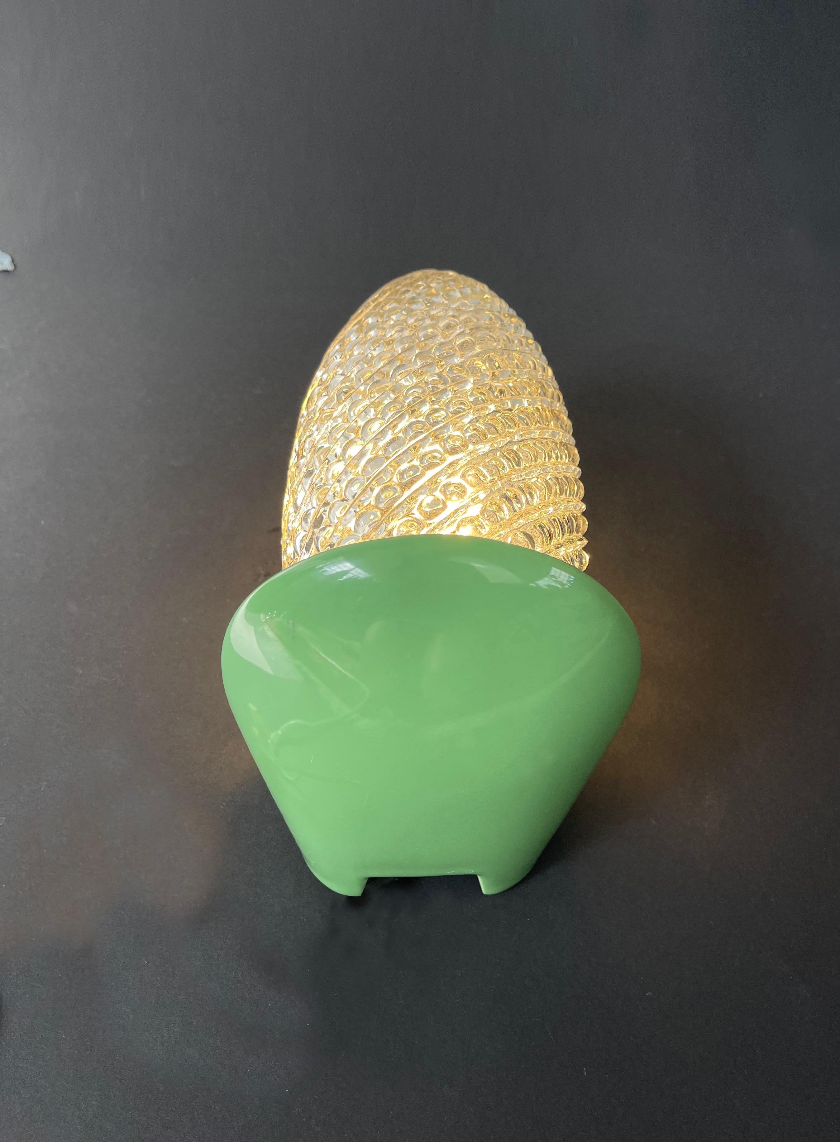 Sconce in vetro a bolle di cono di pino di metà secolo, lampada da parete con base alla menta, anni '70, Germania In condizioni buone in vendita a Andernach, DE