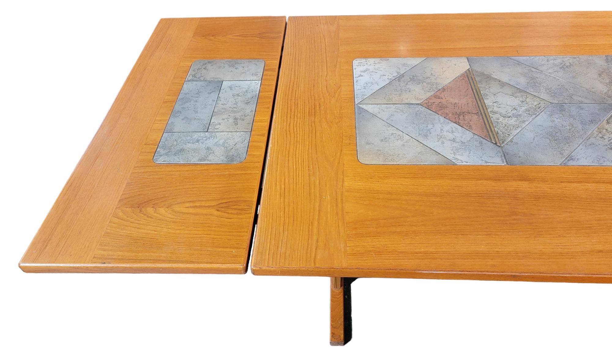 Mid Century Pine Drop Leaf Table by Gangso Mobler In Good Condition For Sale In Pasadena, CA