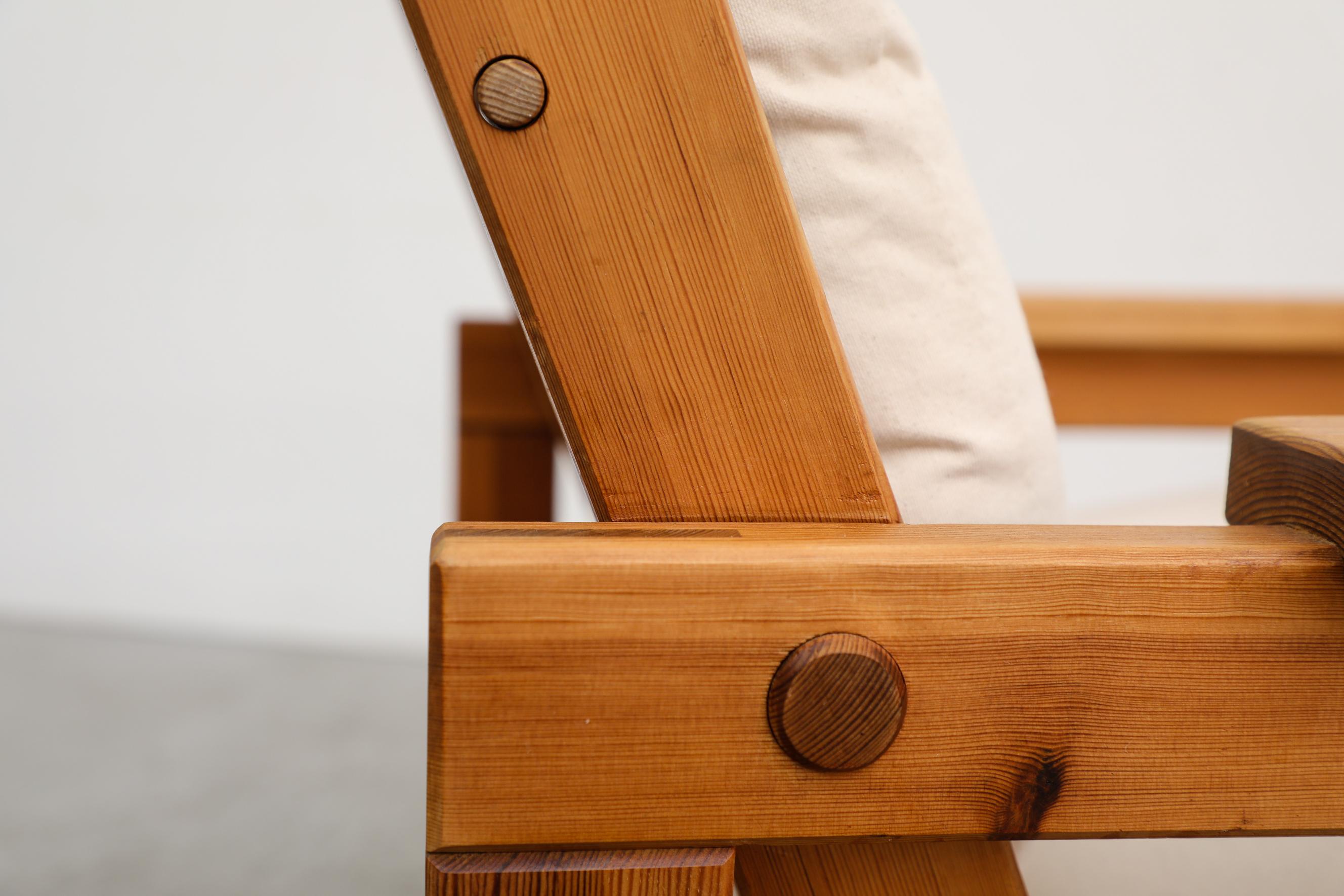 Chaise longue scandinave en pin du milieu du siècle dans le style d'Edvin Helseth en vente 5