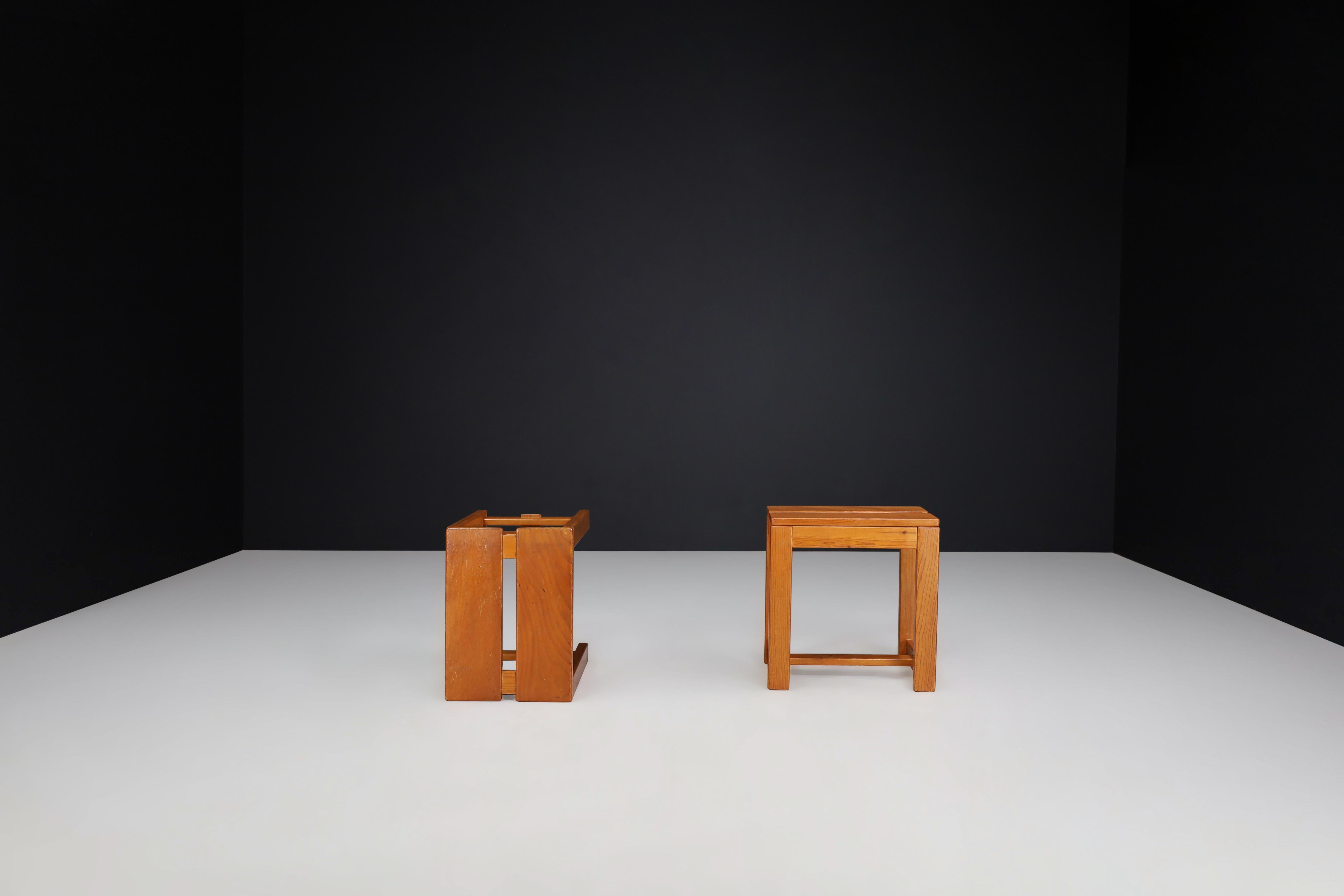 French Midcentury Pine Stools in the Style off Charlotte Perriand, France, 1960s For Sale