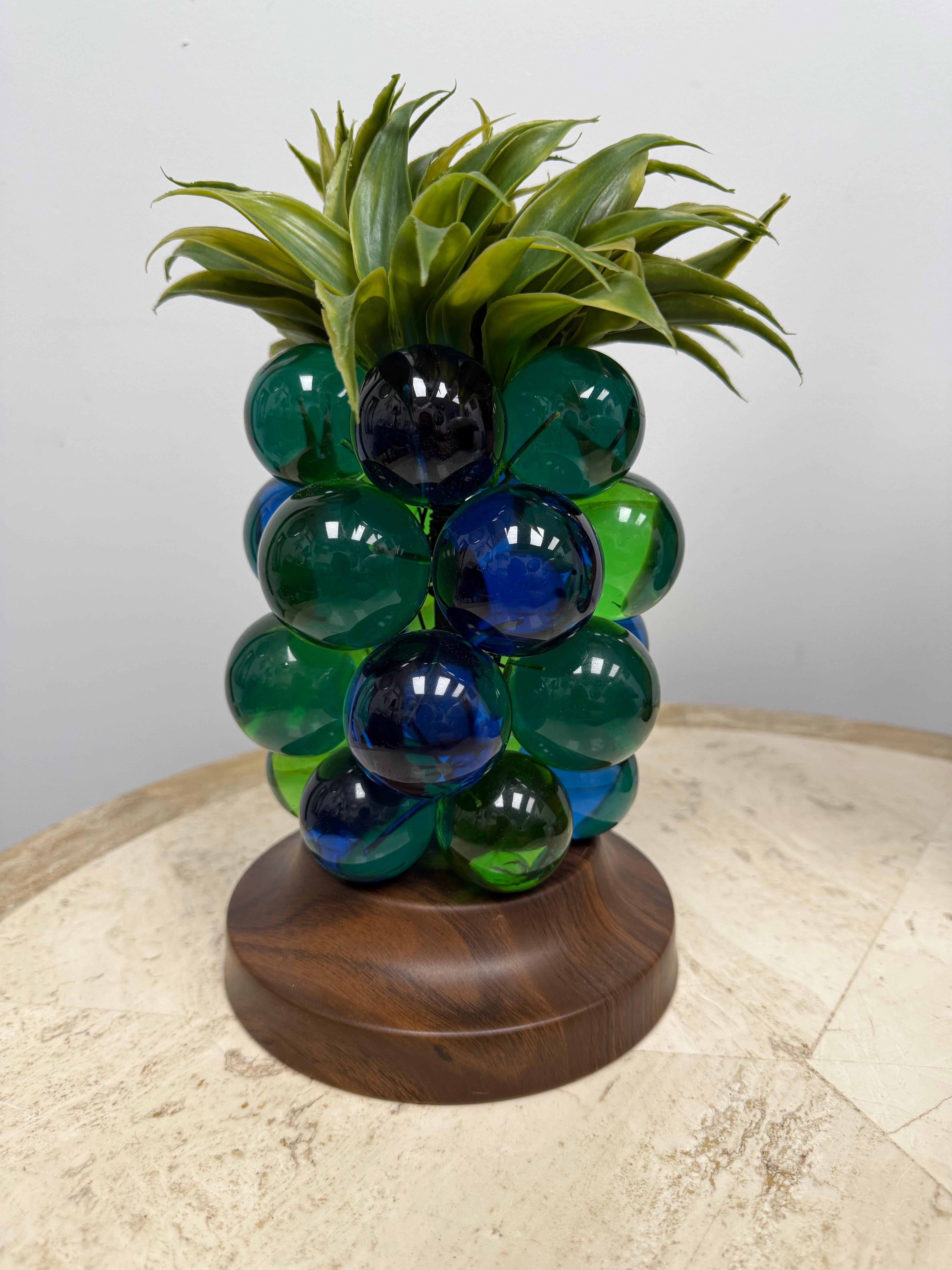 Mid-century Ananas Lucite Ball Cluster Objekt im Zustand „Hervorragend“ im Angebot in Charleston, SC