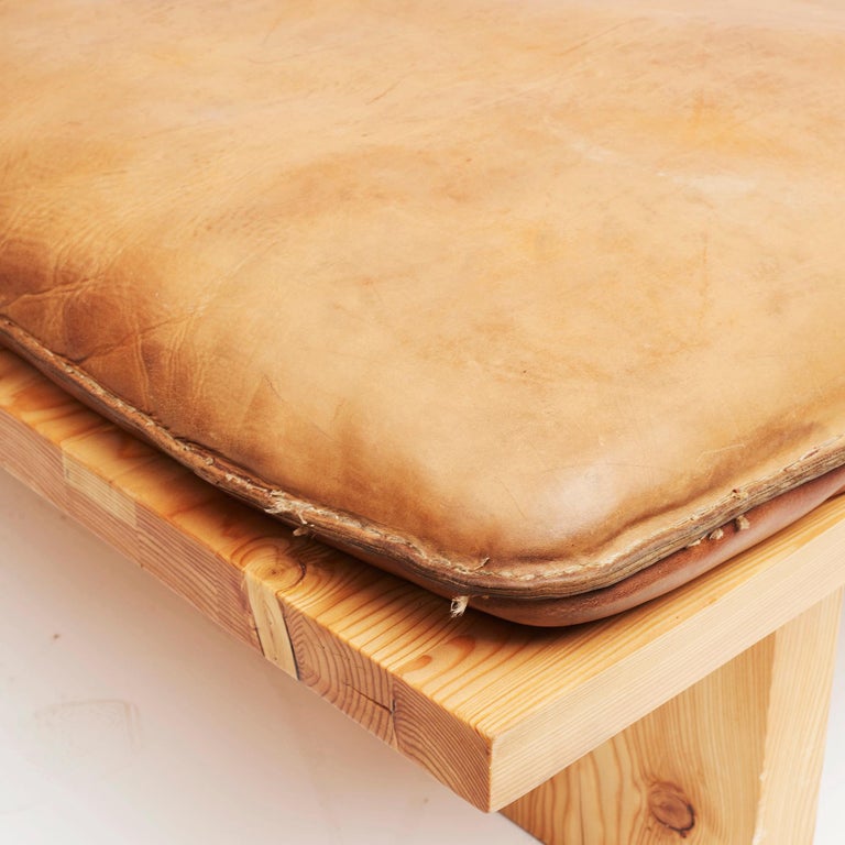 Midcentury Pinewood Daybed with Vintage Leather Gymnastics Mat at 1stDibs