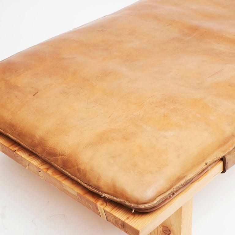 Midcentury Pinewood Daybed with Vintage Leather Gymnastics Mat at 1stDibs