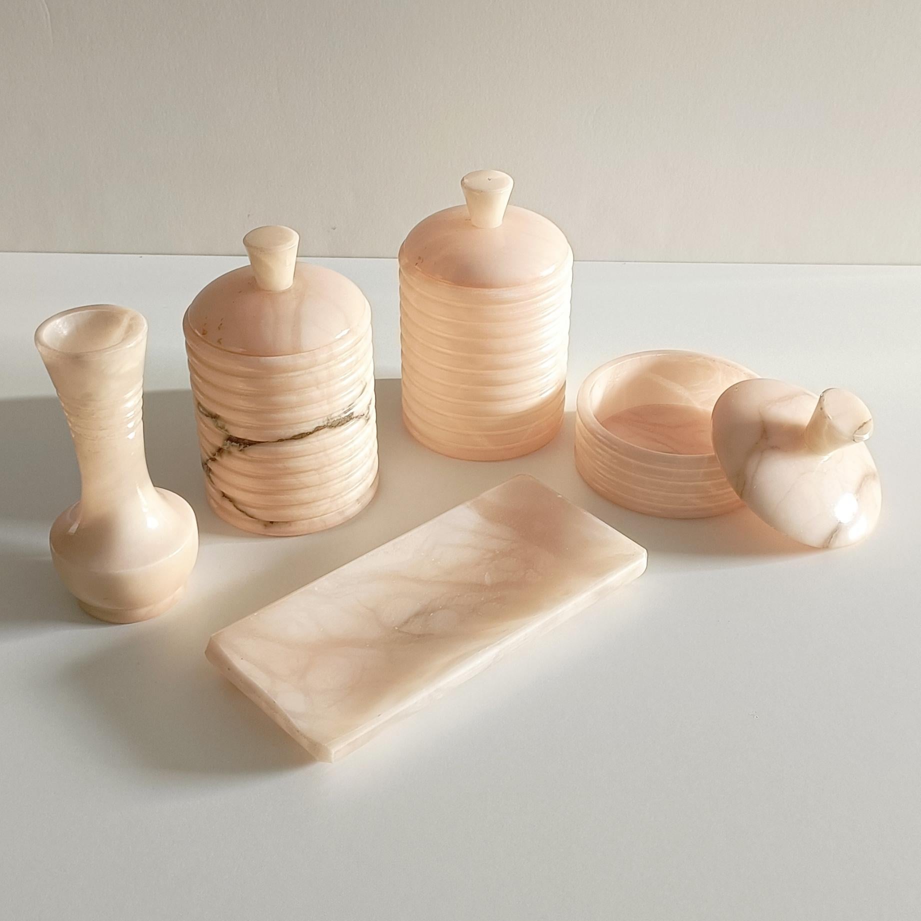 Mid Century Pink Alabaster Vanity or Bathroom Set, Handmade in Spain ci. 1960s For Sale 5