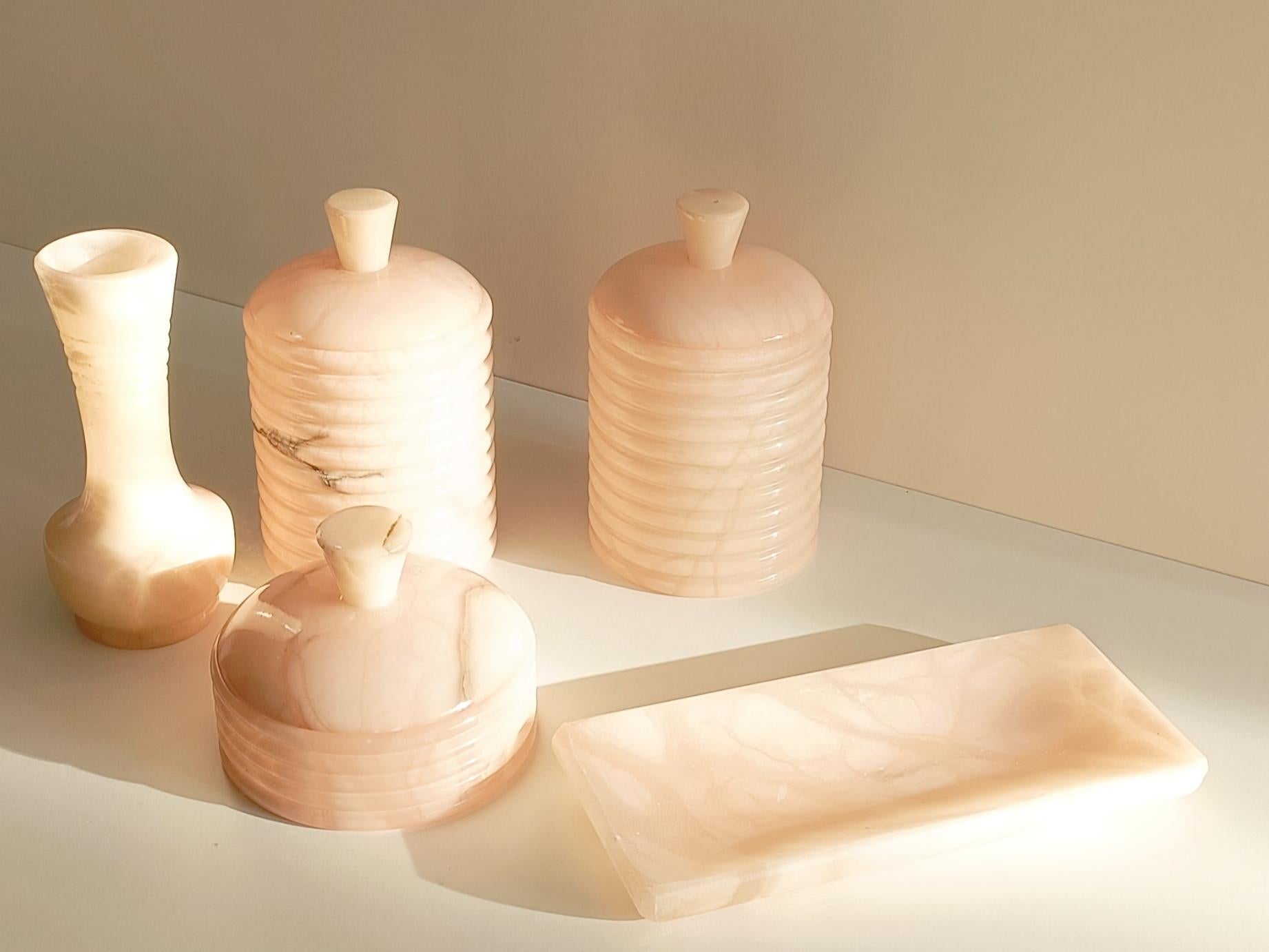 20th Century Mid Century Pink Alabaster Vanity or Bathroom Set, Handmade in Spain ci. 1960s For Sale
