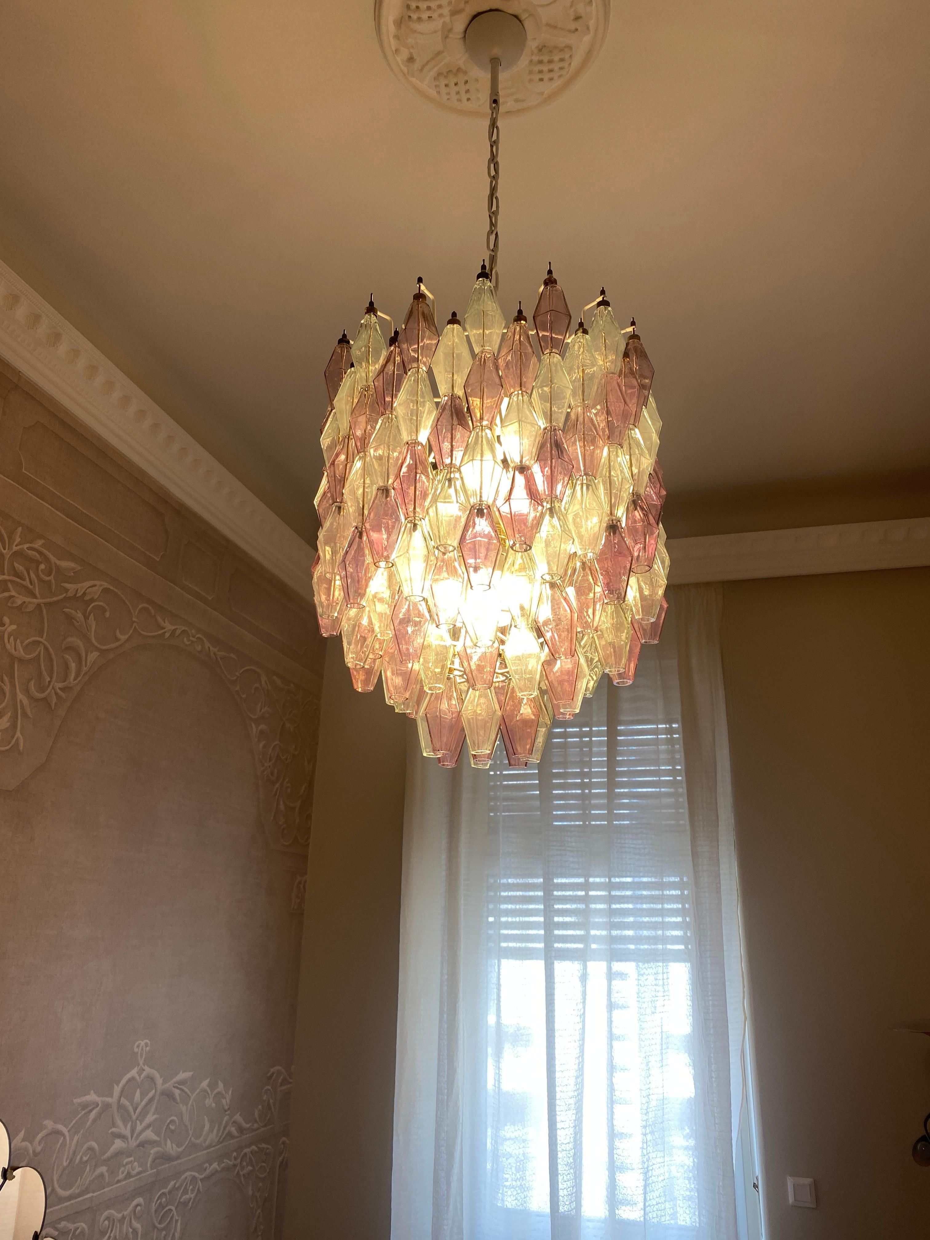 Mid-Century Pink Amethyst  and Clear Poliedri Chandelier, 1960 In Excellent Condition For Sale In Rome, IT