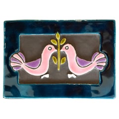 Caja de cerámica rosa y azul de mediados de siglo con pájaros de Mithé Espelt