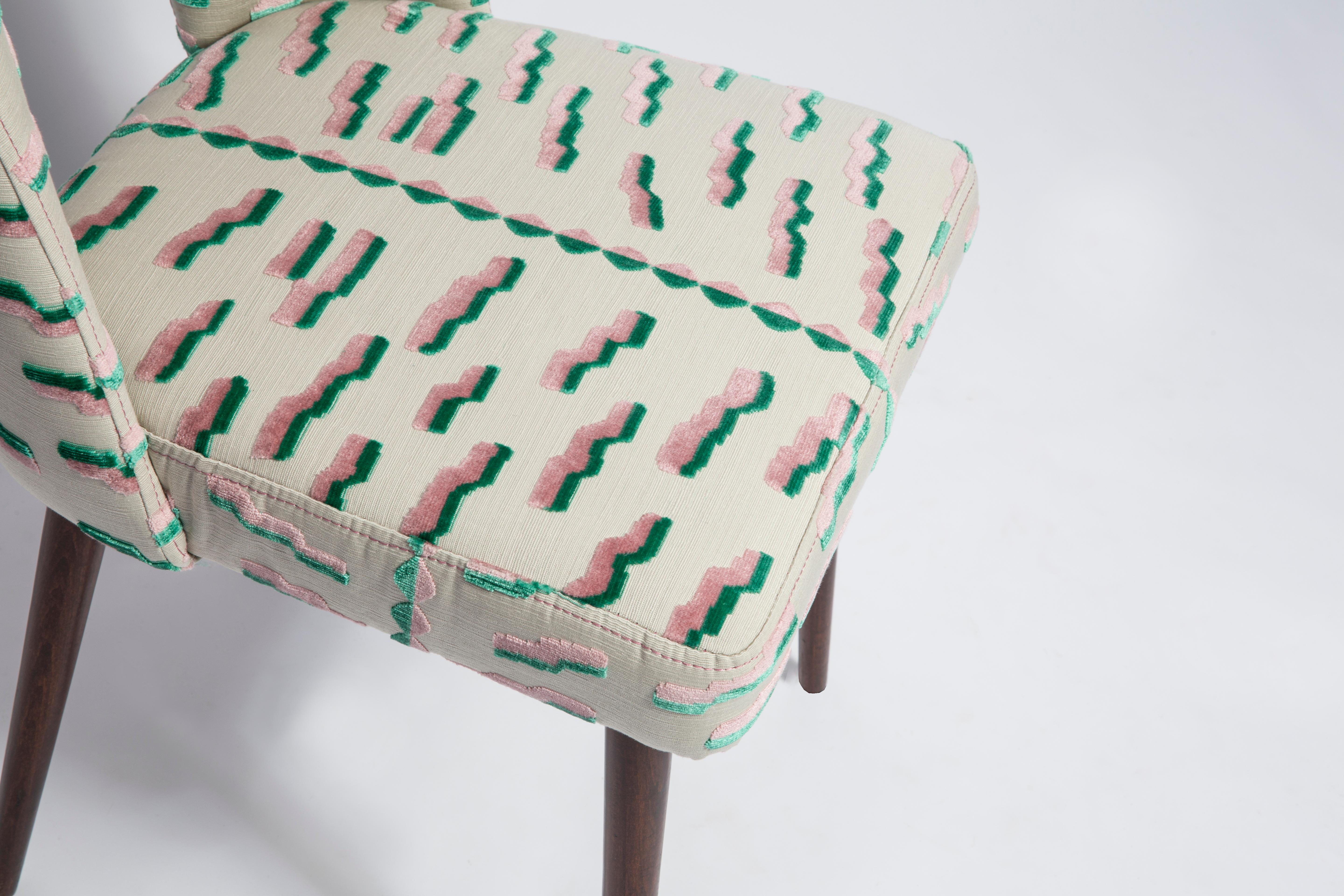 Fait main Chaise coquillage tigrée rose et verte en velours jacquard du milieu du siècle dernier, Europe, années 1960 en vente