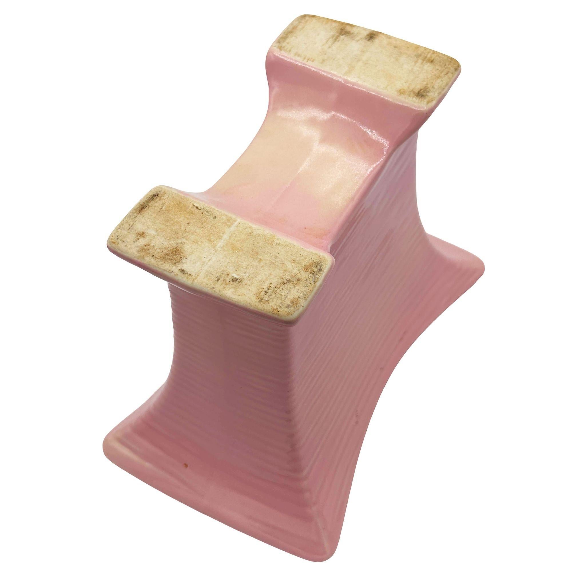Céramique Jardinière d'intérieur moderniste rose et noire du milieu du siècle de California Pottery en vente