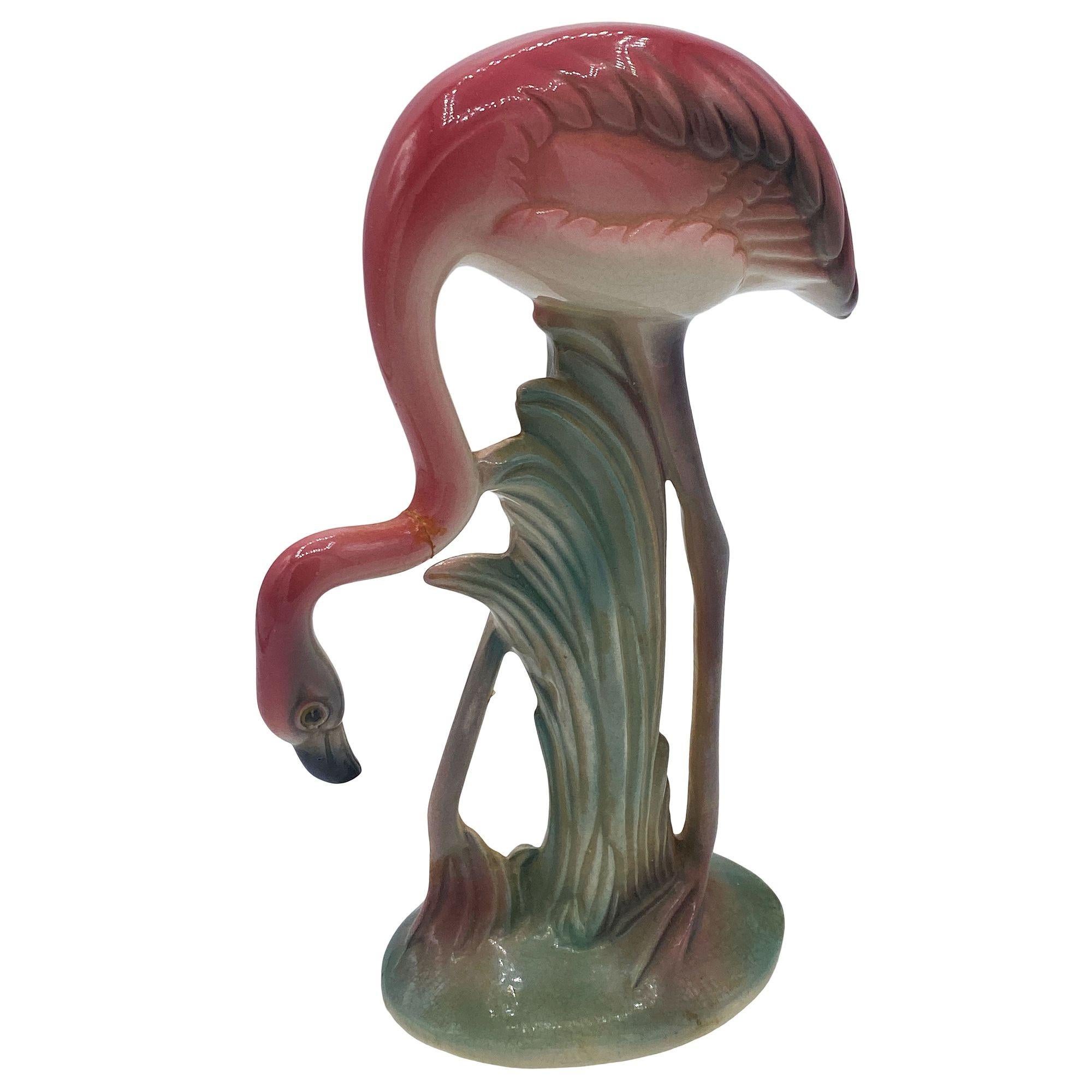 Mid-Century moderno Set di sculture da tavolo in ceramica di Brad Keeler, metà del secolo scorso, con fenicottero che beve. in vendita