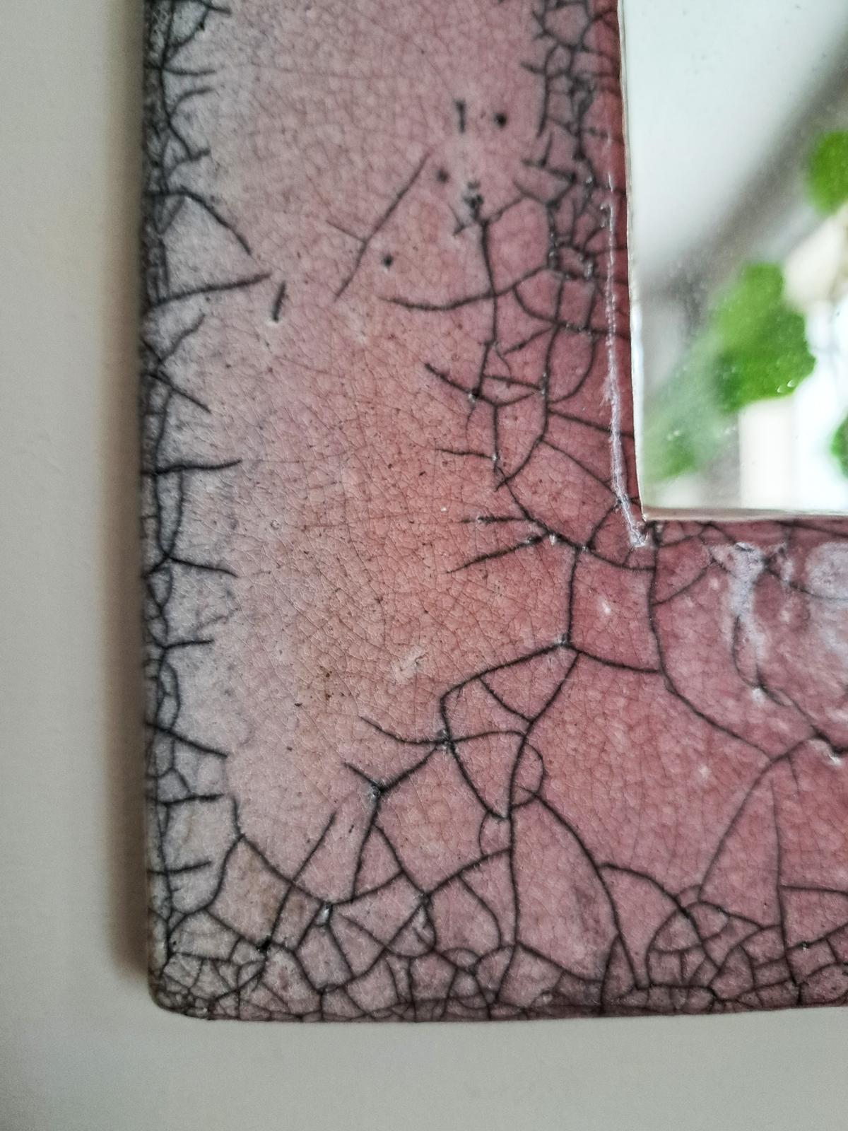 Miroir mural en céramique émaillée rose du milieu du siècle, années 1960 Bon état - En vente à St. Leonards-On-Sea, GB