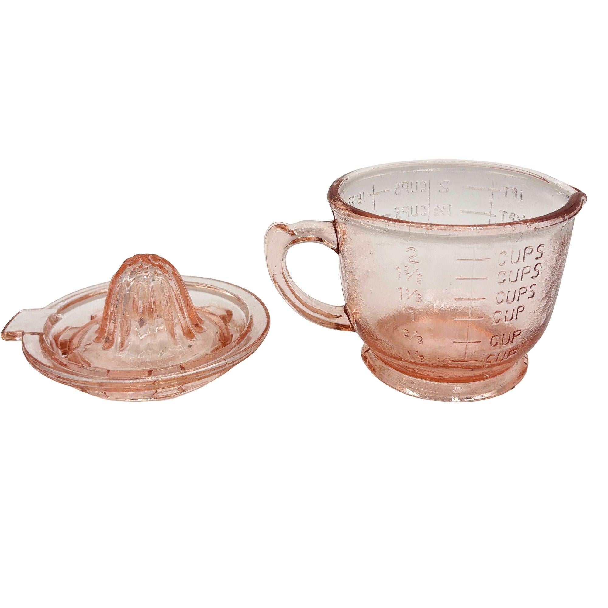 Americano Brocca e alesatore da bar in vetro rosa nocciola di metà secolo, con 2 tazze, di AND in vendita