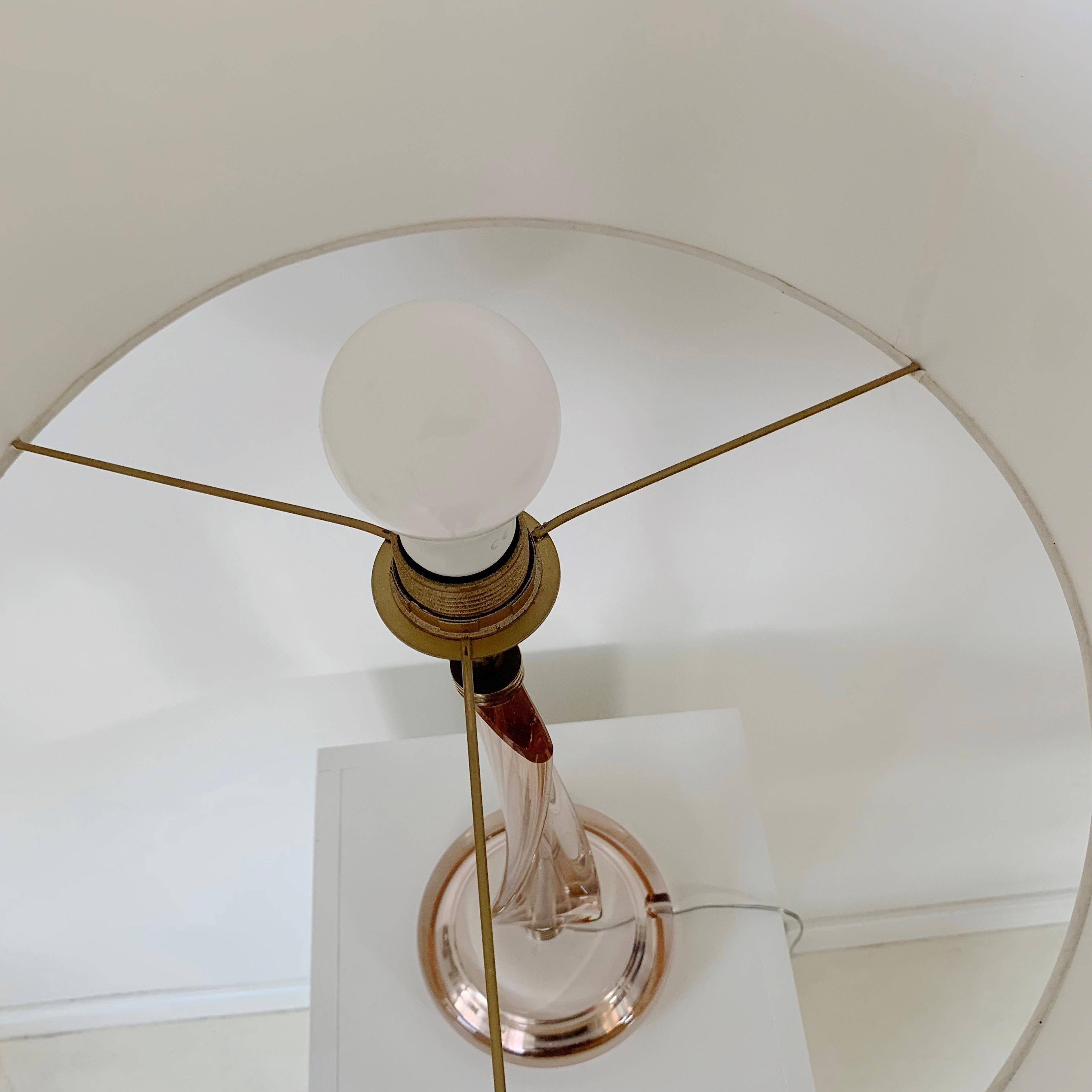 Lampe de table en verre de Murano rose pâle, vers 1950, Italie. en vente 6