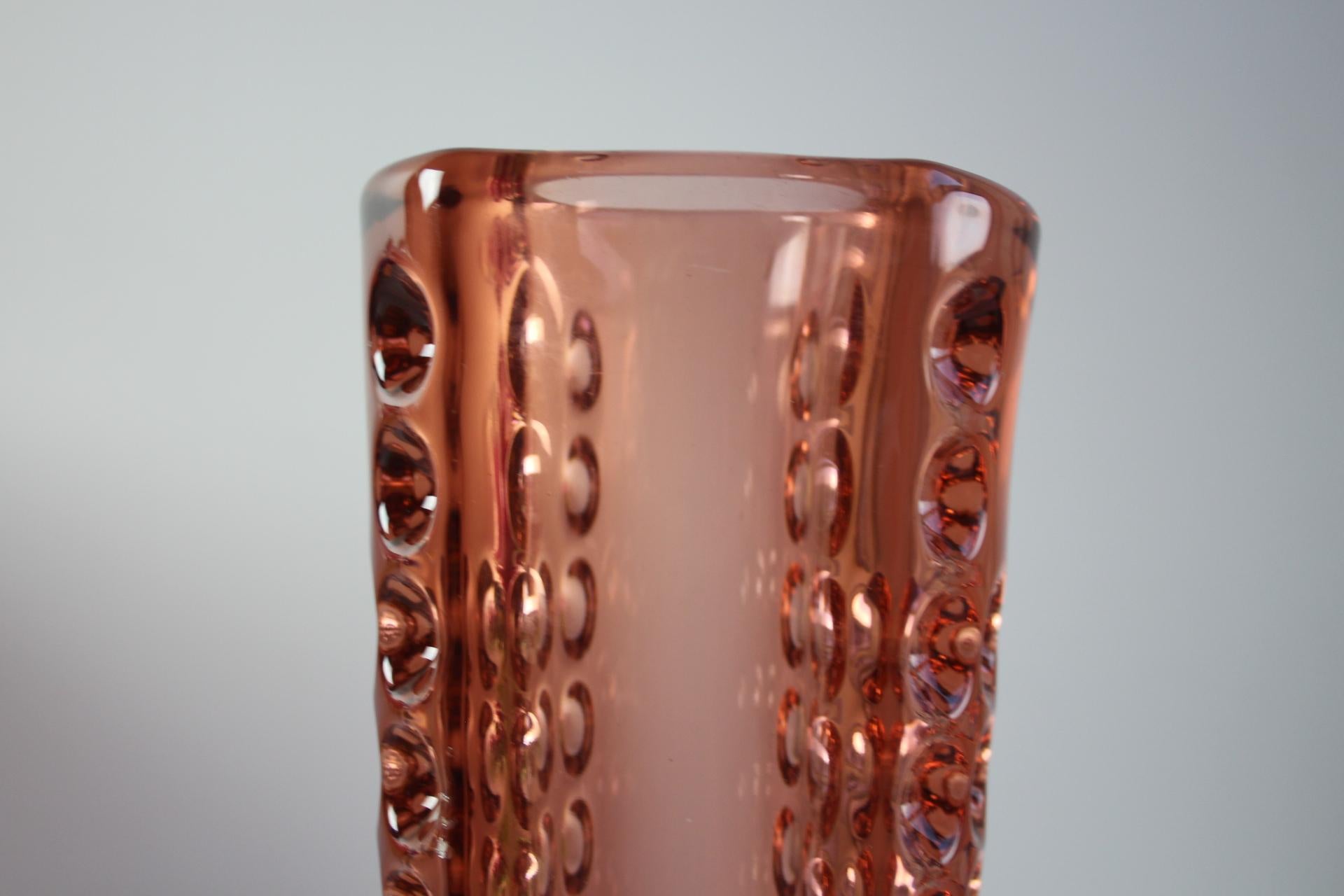 Mid-Century Pink Pressed Glass Vase by Rudolf Jurnikl, Czechoslovakia, 1960 For Sale 3