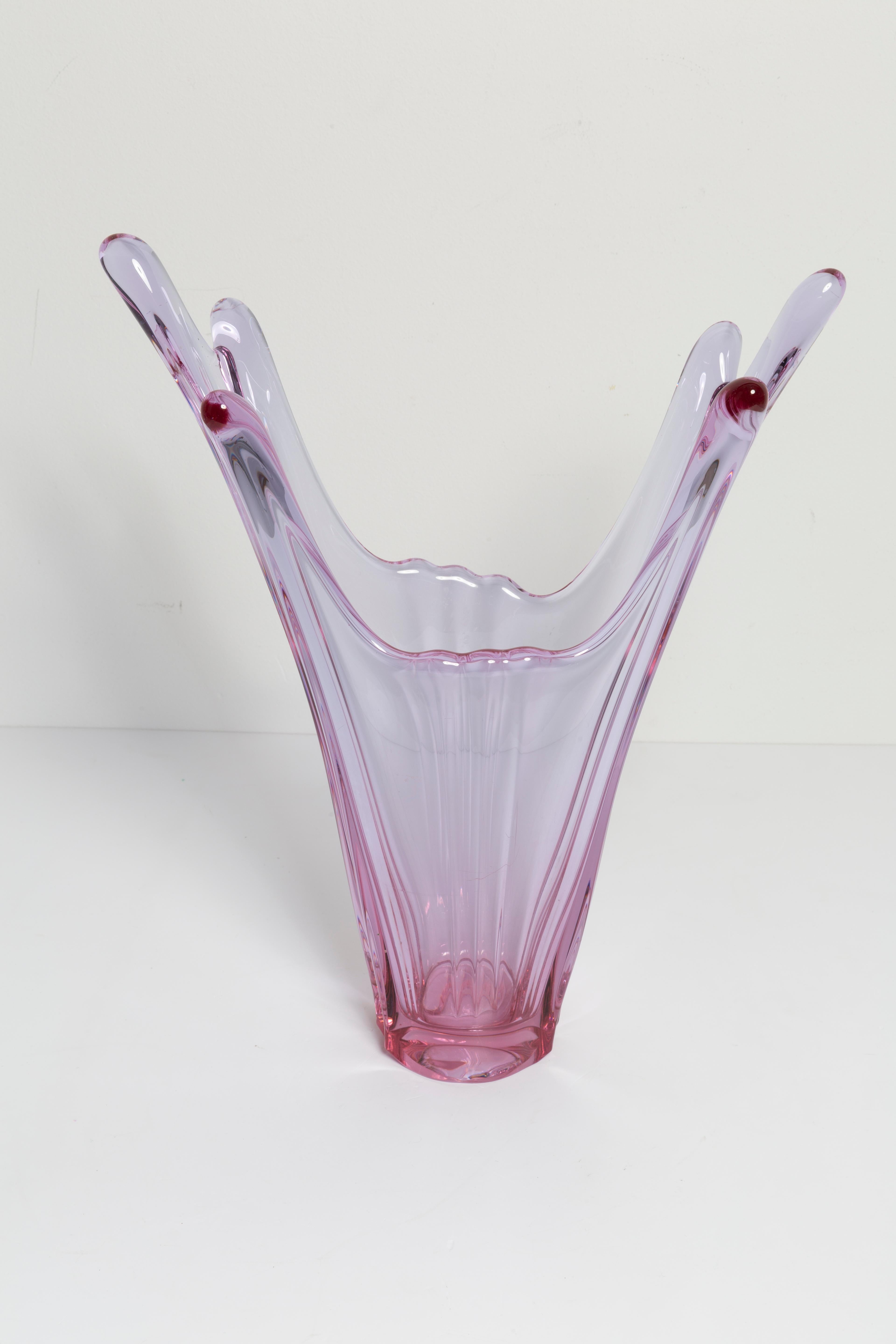 Mid Century Pink Vase, Poland, 1960s In Excellent Condition For Sale In 05-080 Hornowek, PL