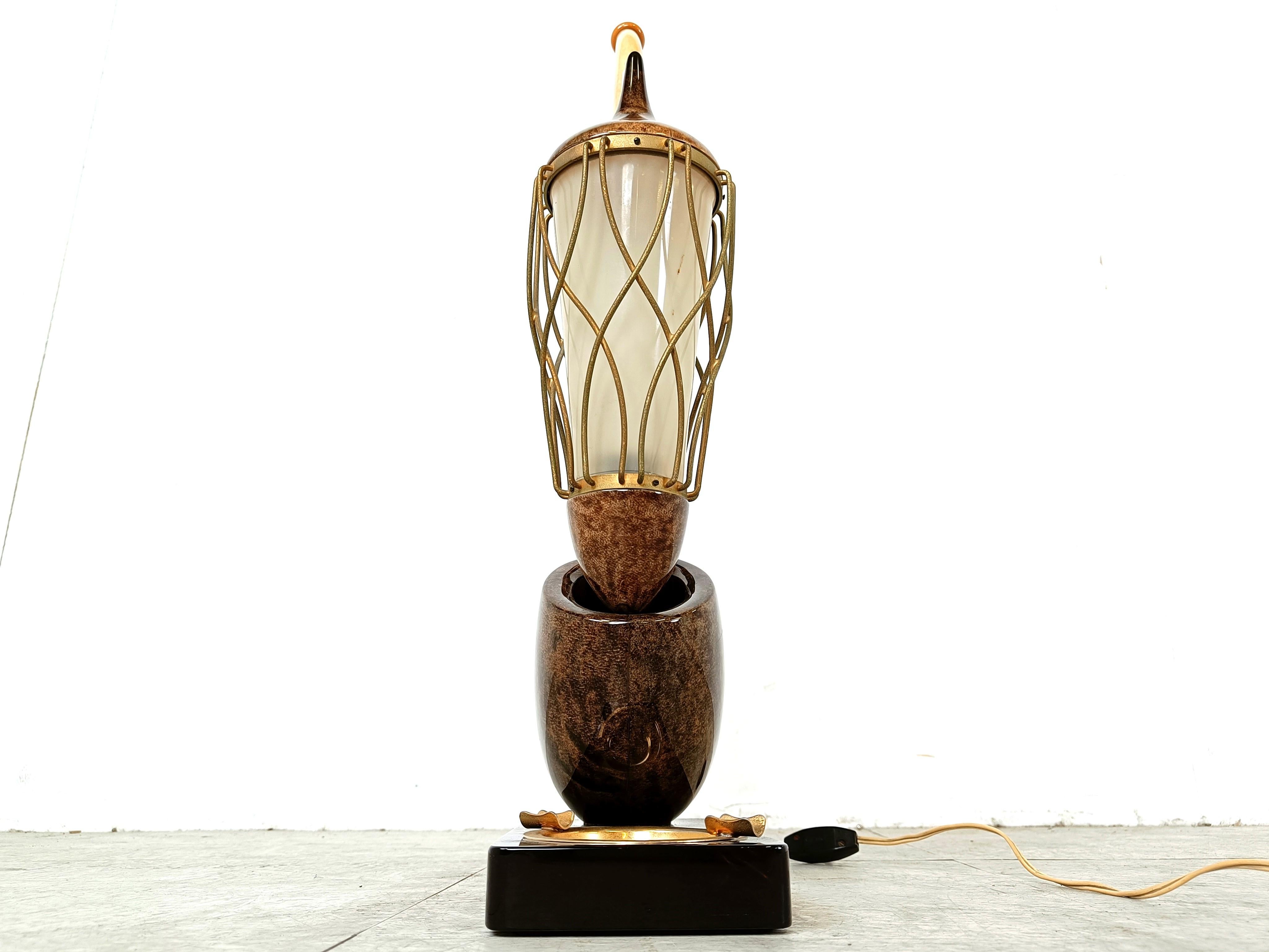 Tischlampe aus der Mitte des Jahrhunderts von Aldo Tura, 1960er Jahre im Zustand „Hervorragend“ im Angebot in HEVERLEE, BE