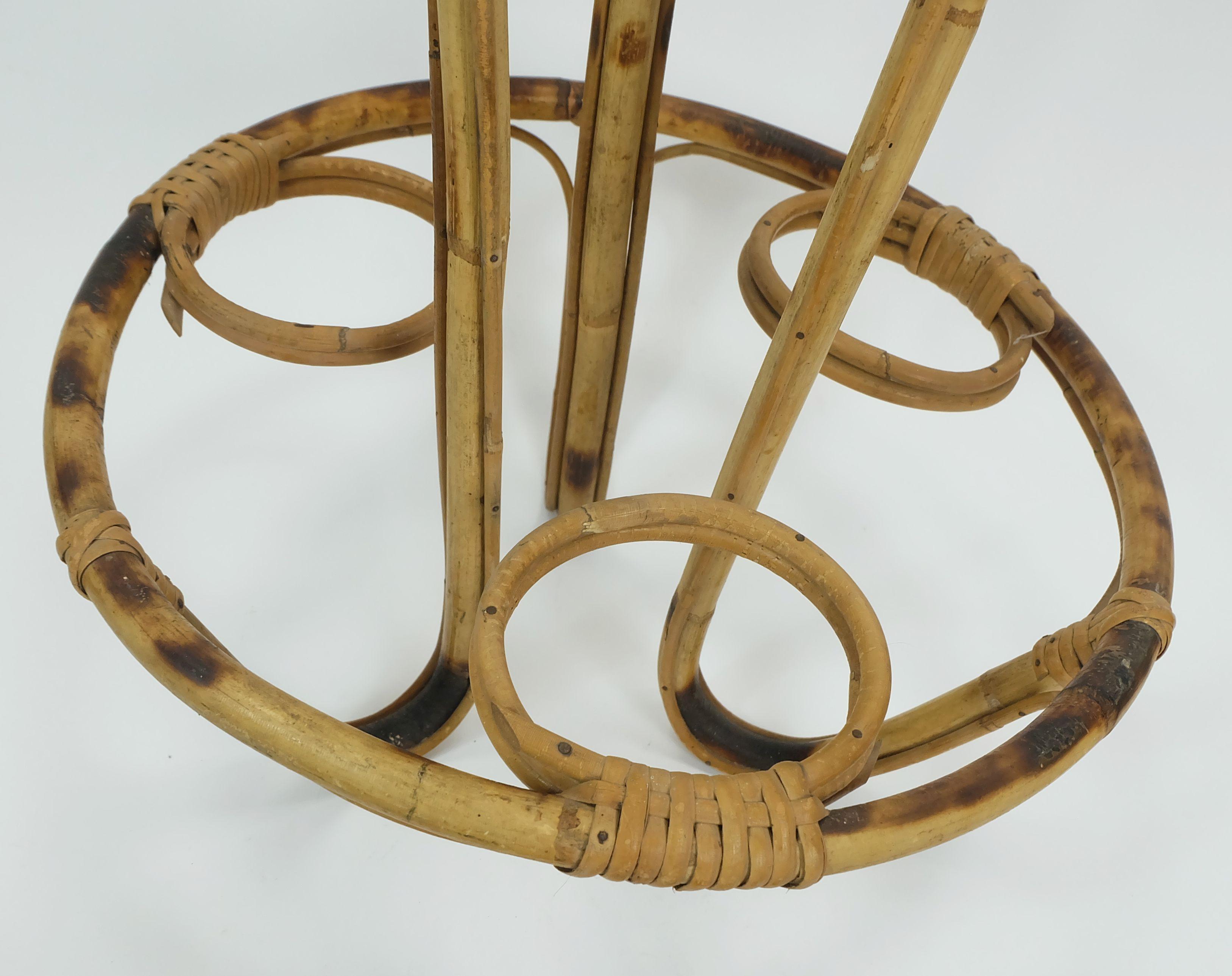 scaffale per piante di metà secolo, anni '50-'60, in bambù e rattan, epoca hawaii tiki in vendita 3