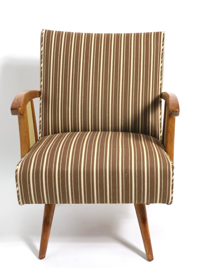 Mid-Century Platform Rocking Chair Att. to Paoli Chair Company Czechoslovakia  In Good Condition For Sale In New York, NY
