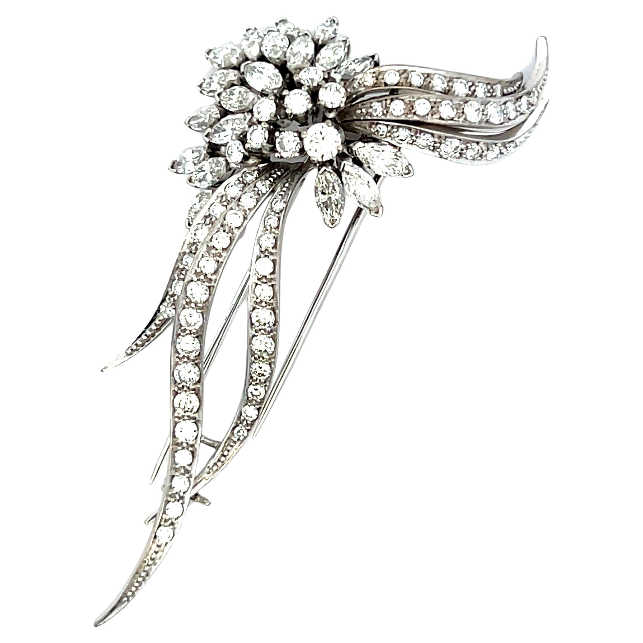 Broche en platine à diamants du milieu du siècle, années 1950, motif de gerbes de fleurs