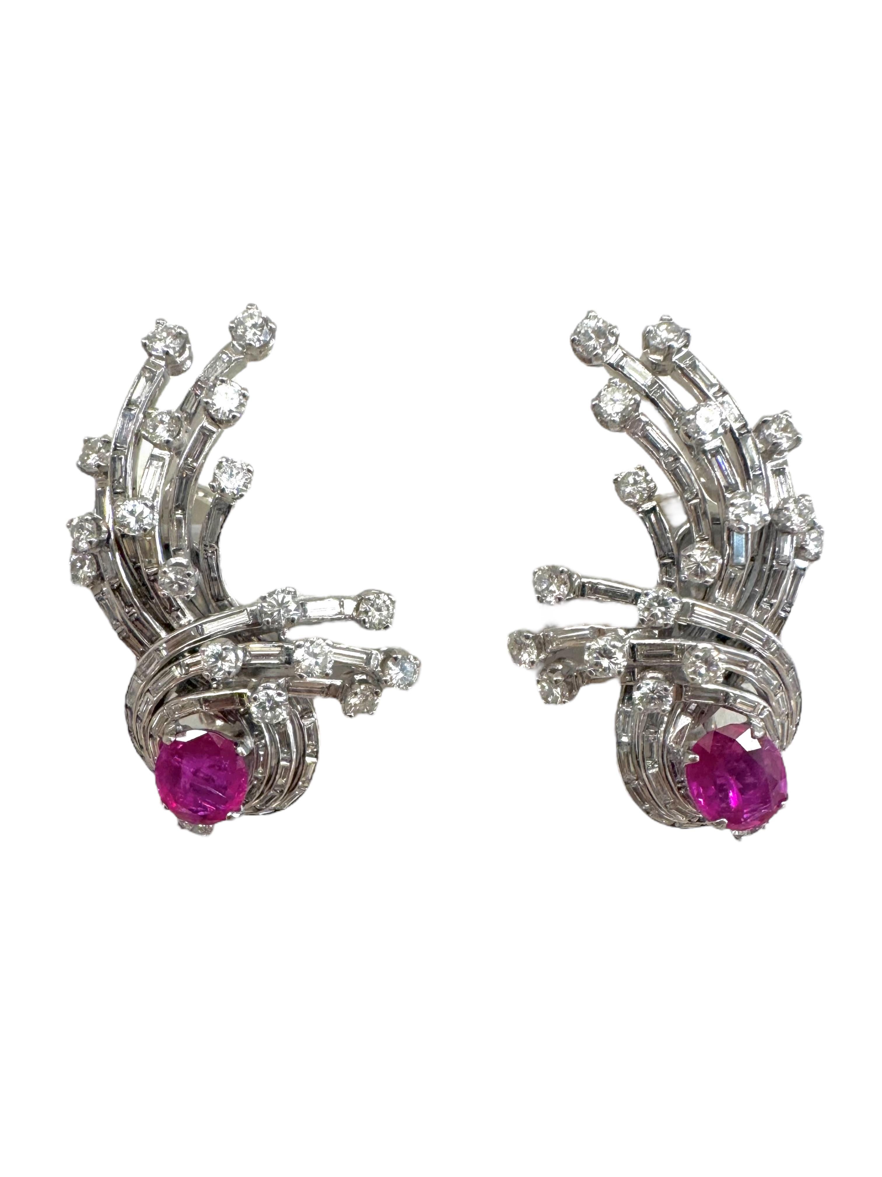 Boucles d'oreilles du milieu du siècle en platine avec rubis et diamants, 10,65 carats au total en vente 3