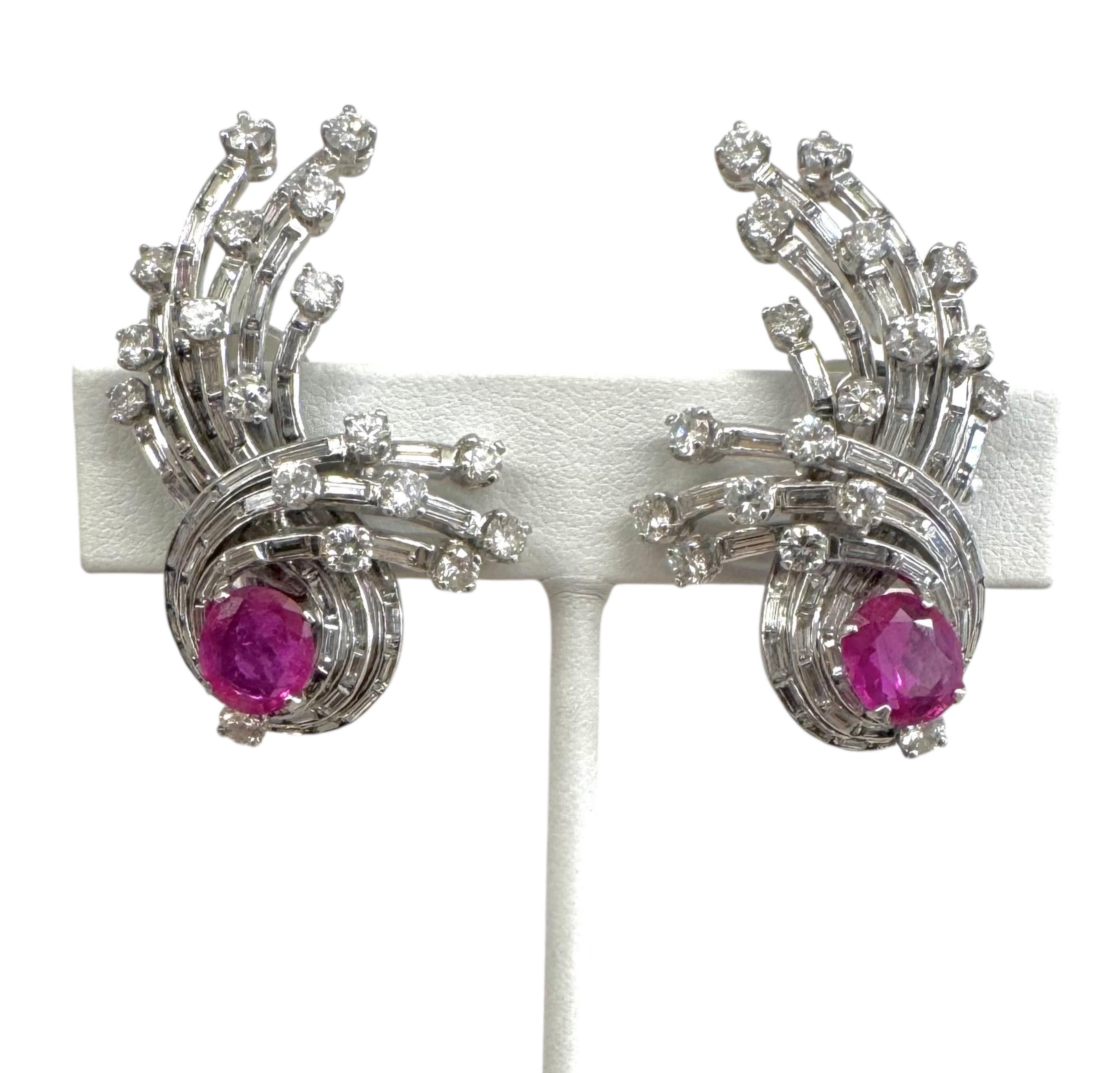 Boucles d'oreilles du milieu du siècle en platine avec rubis et diamants, 10,65 carats au total en vente 6