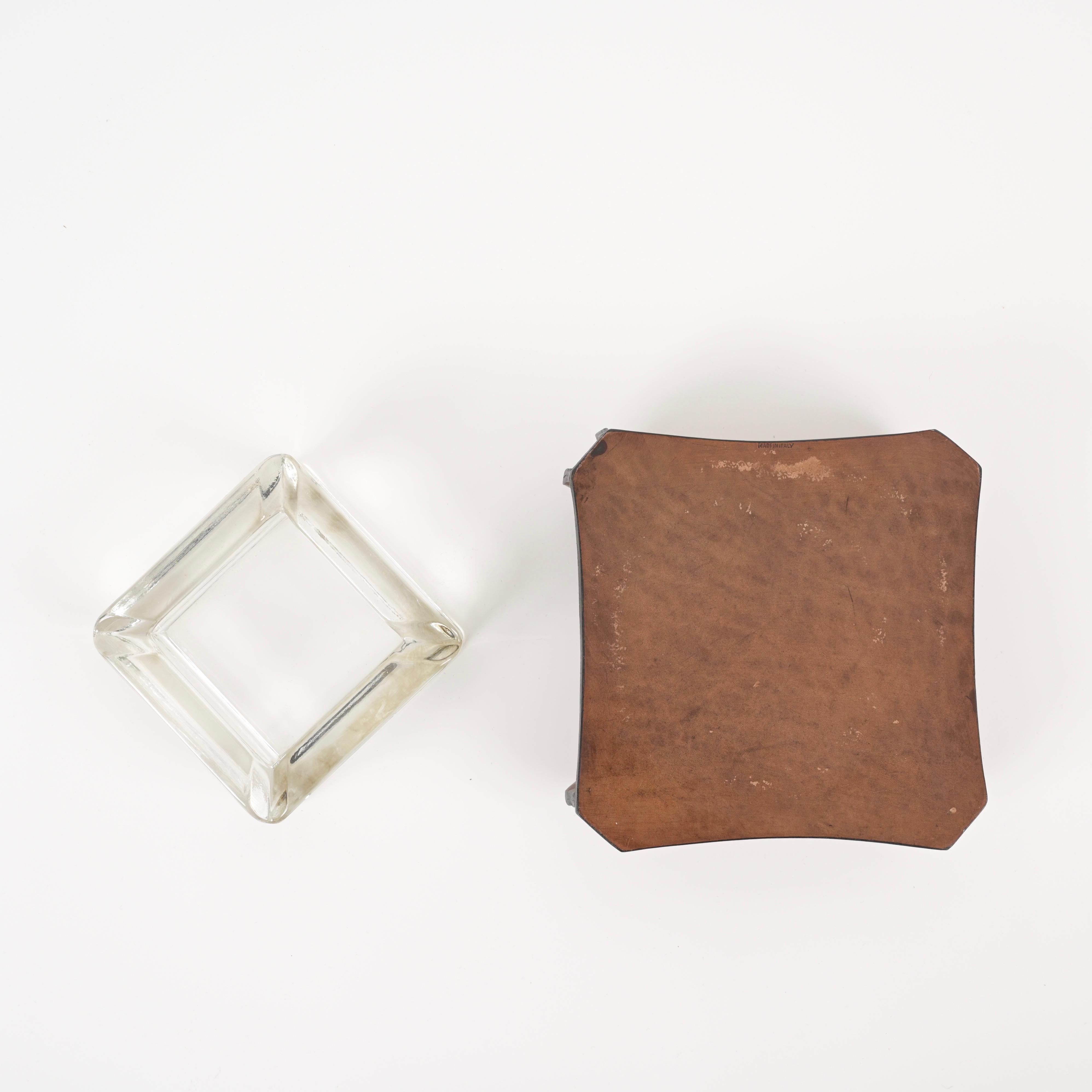 Aschenbecher aus plissiertem Leder und Kristallglas von Jacques Adnet aus der Mitte des Jahrhunderts, 1970er Jahre im Angebot 5