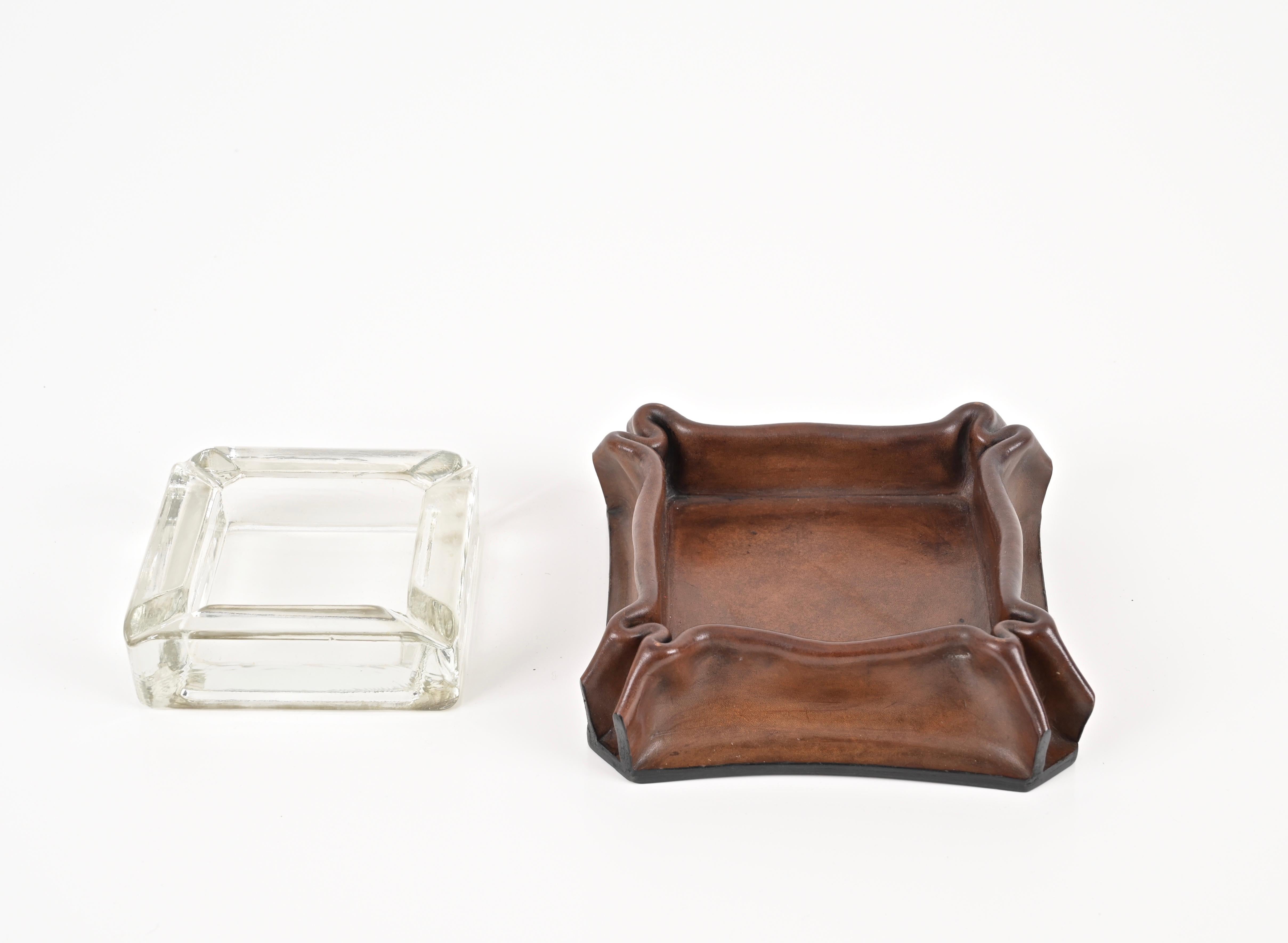 Mid-Century Pleated Leather and Crystal Glass Ashtray by Jacques Adnet, 1970s In Good Condition For Sale In Roma, IT