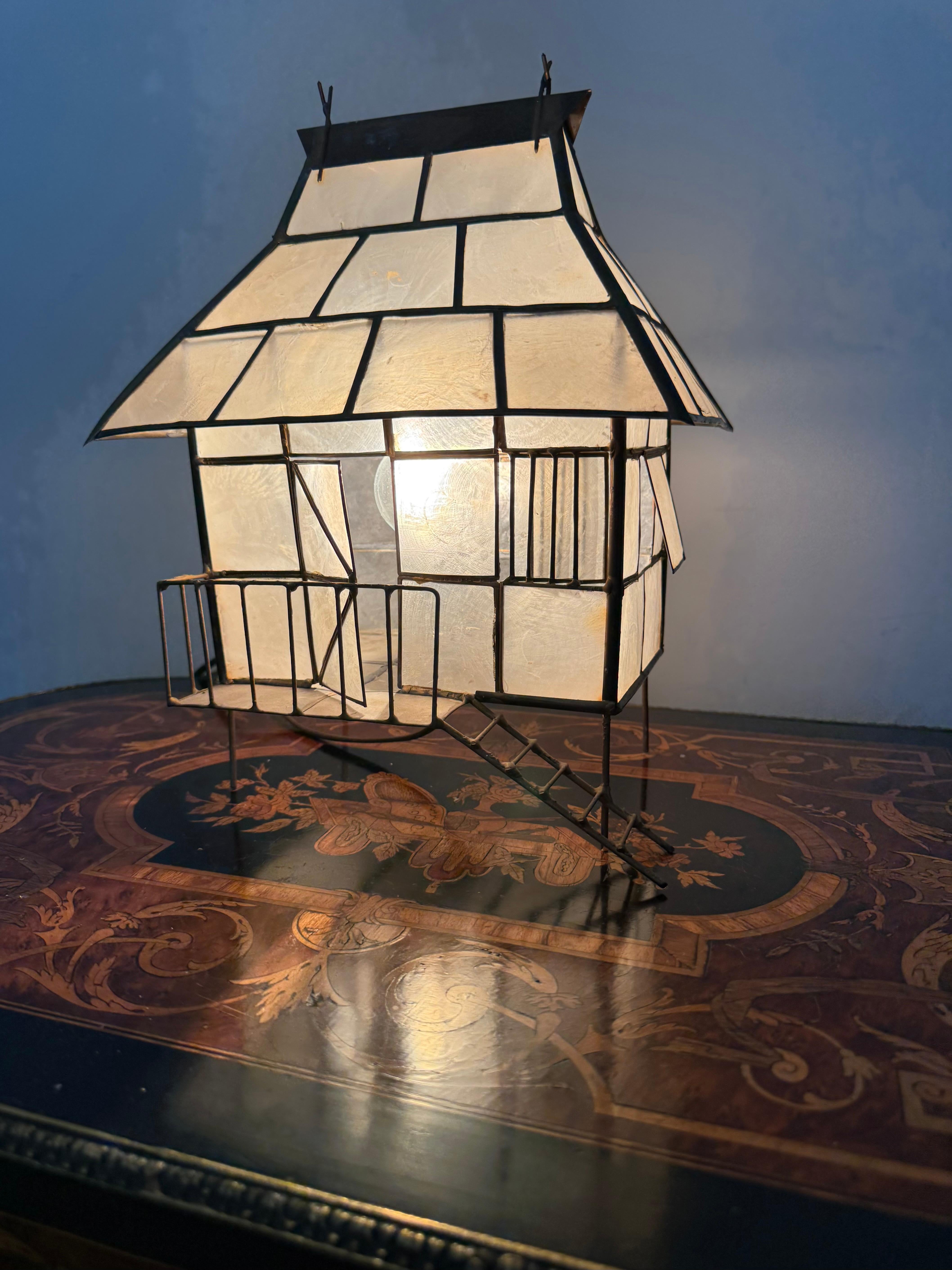 Mid-Century Plexiglass and Brass Miniature House Table Lamp, Handcrafted, 1950s For Sale 6