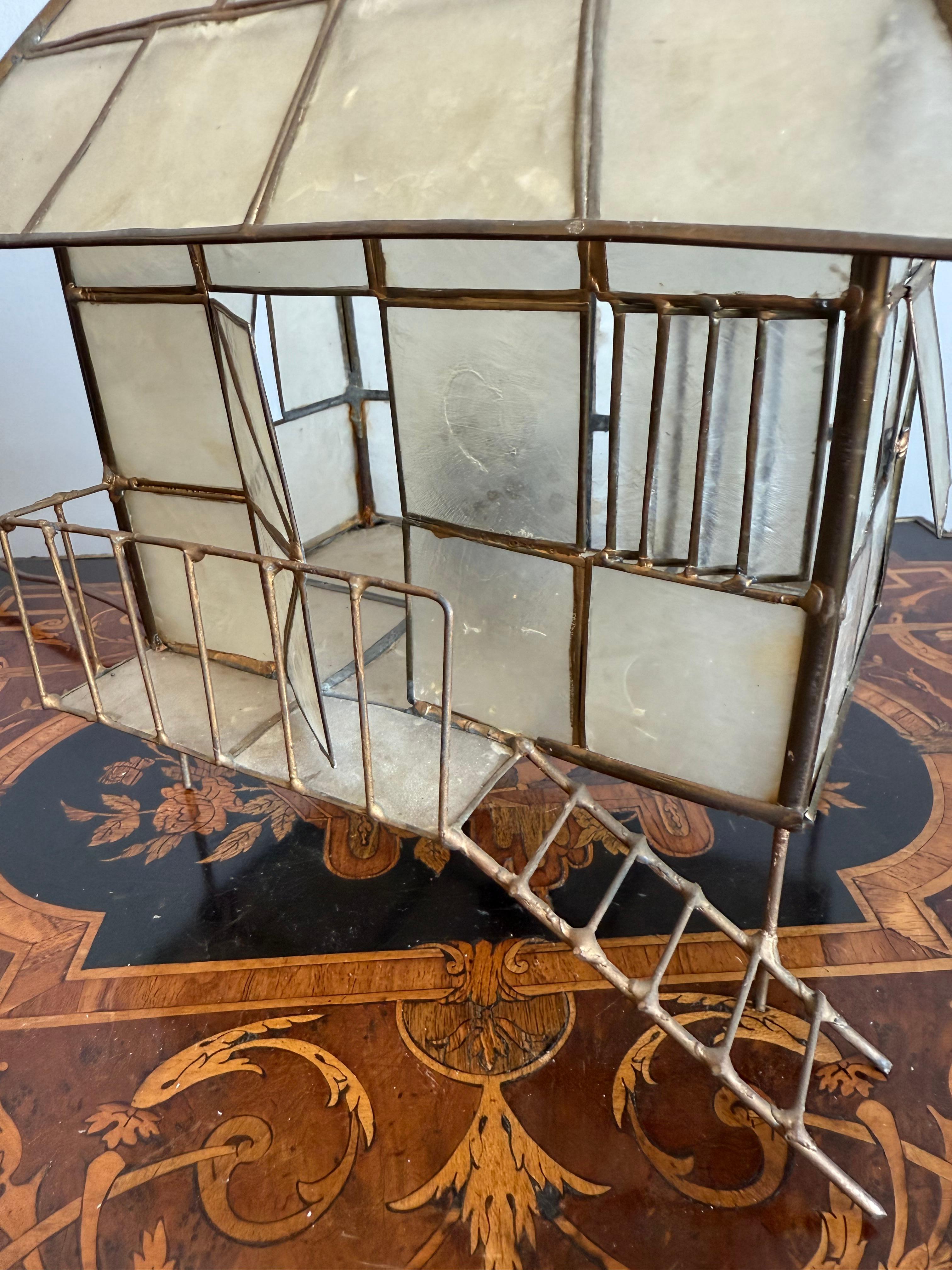Mid-Century Plexiglass and Brass Miniature House Table Lamp, Handcrafted, 1950s In Good Condition For Sale In Lisse, NL