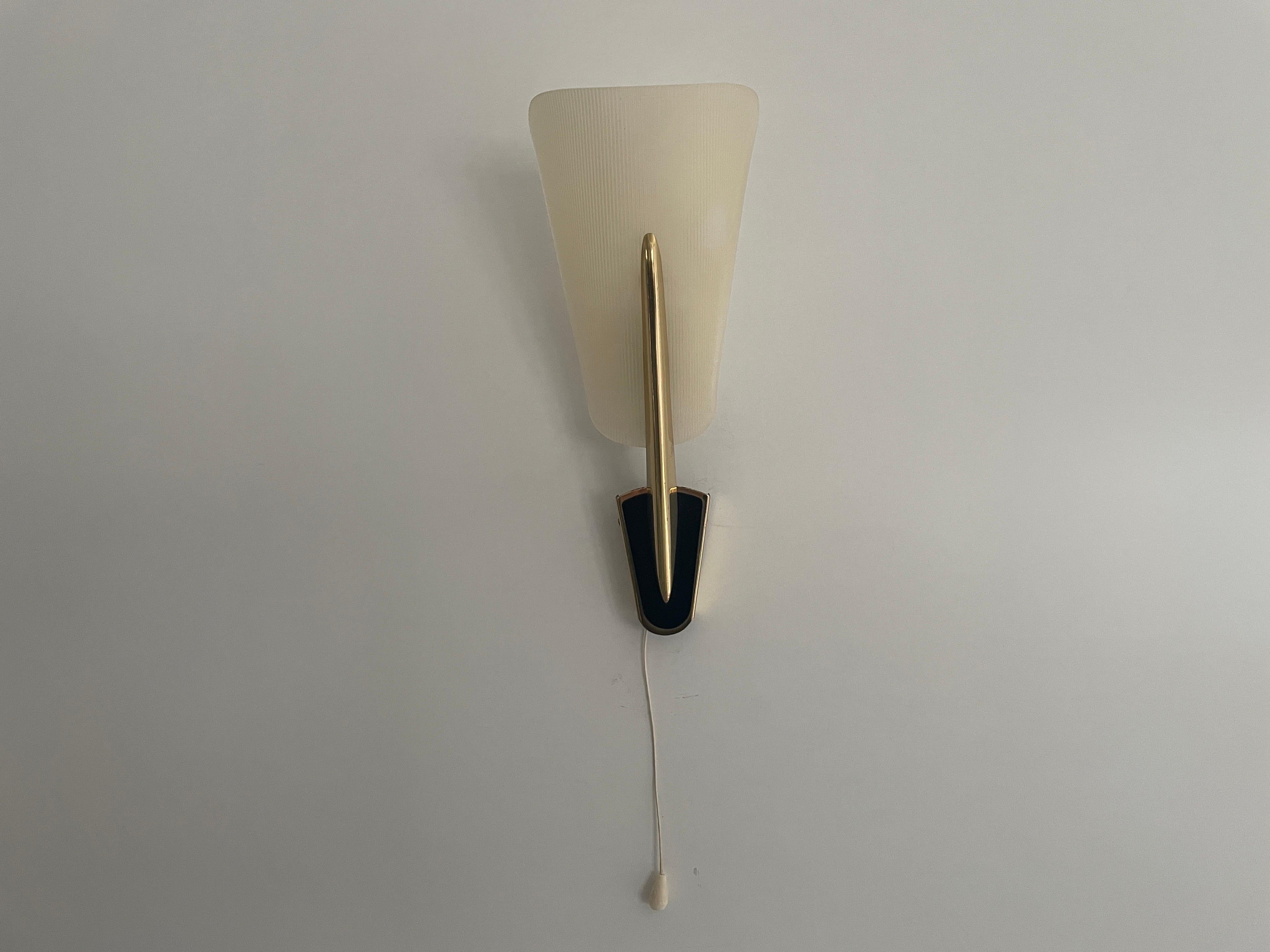 Metà XX secolo Coppia di lampade in plexiglass della metà del secolo scorso, 1950, Germania in vendita