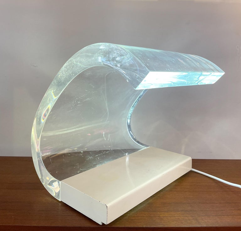 Mid-Century Modern Mid-Century Plexiglass White Table Lamp Model ''Acrilica