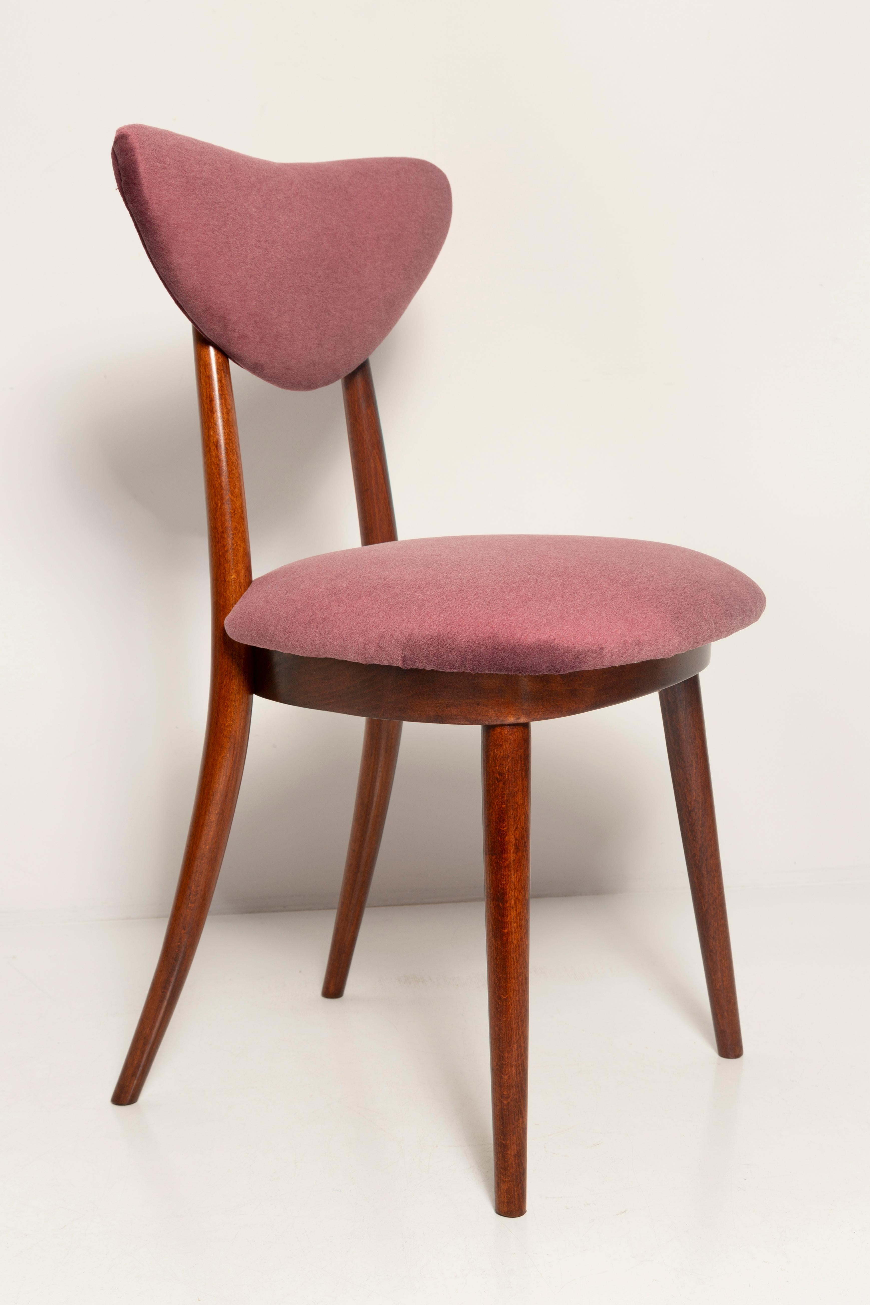 Midcentury Plum Violet Velvet Heart Chair, Europe, 1960s In Excellent Condition For Sale In 05-080 Hornowek, PL