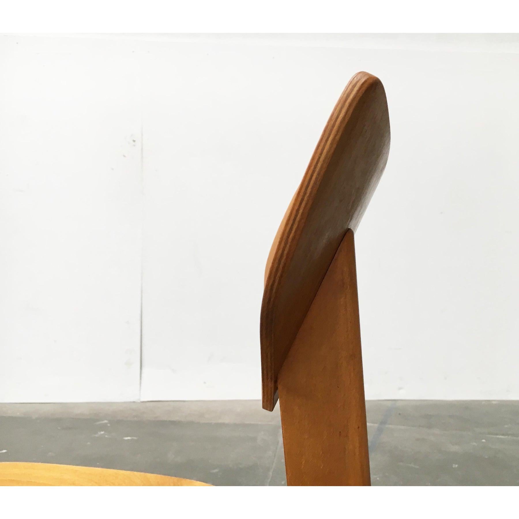 Chaise d'appoint en contreplaqué du milieu du siècle en vente 3