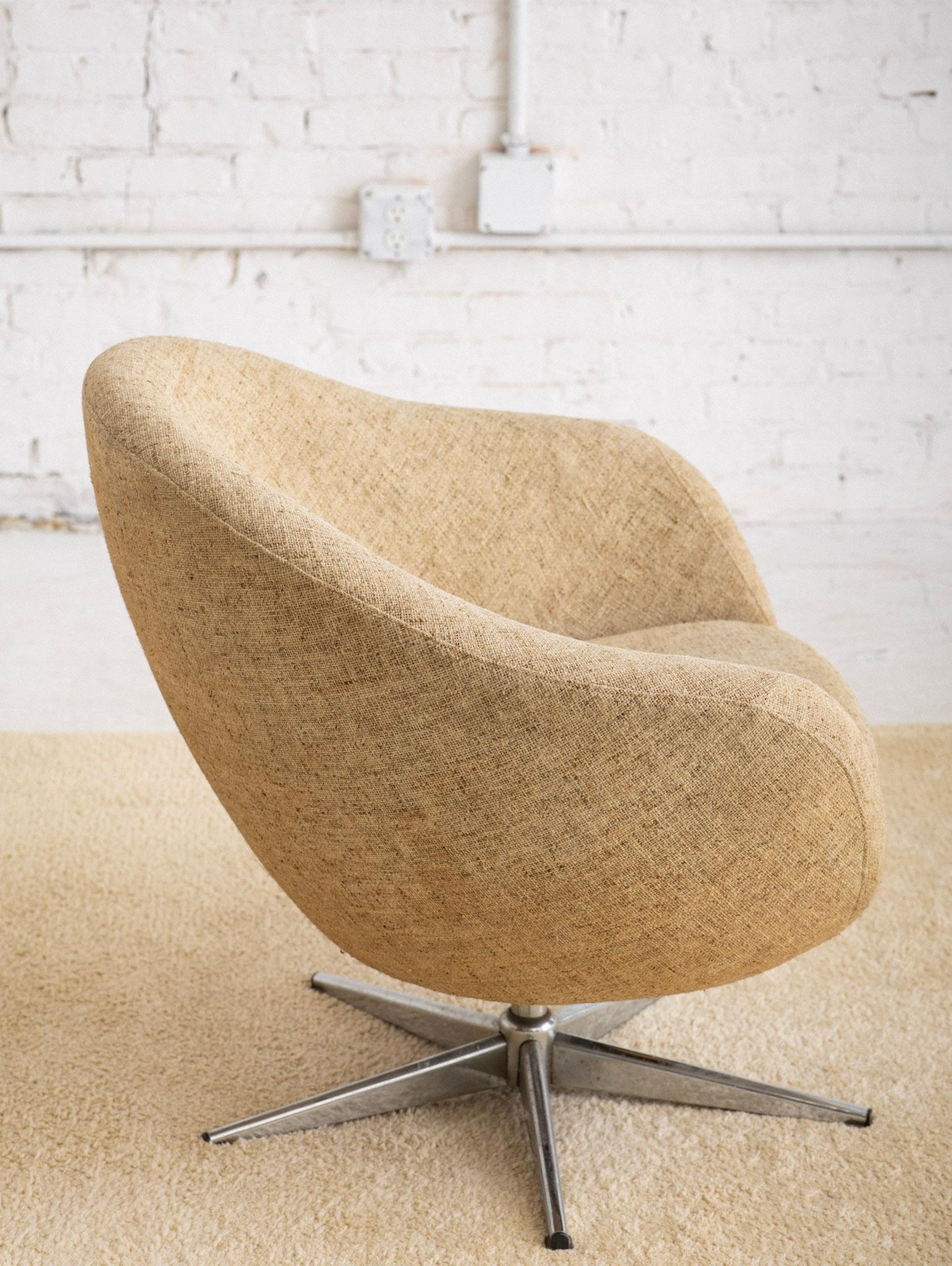 Mid Century Pod Chair by Burris Industries 4