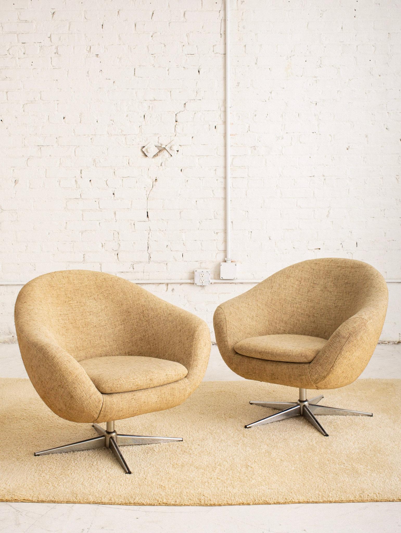 Mid Century Pod Chair by Burris Industries 6