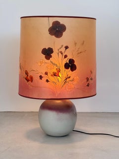 Lampe de table poétique en céramique française du milieu du siècle avec abat-jour botanique original 1960s