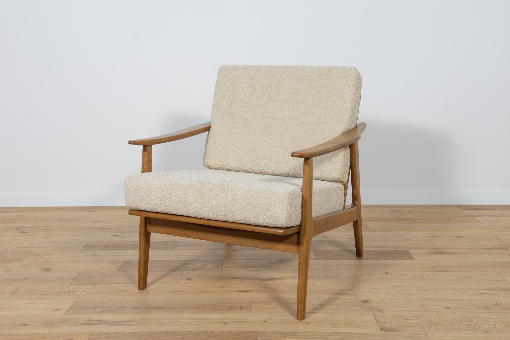  Mid Century Polish Armchairs Model 5825, 1960s, set of 2 For Sale 2