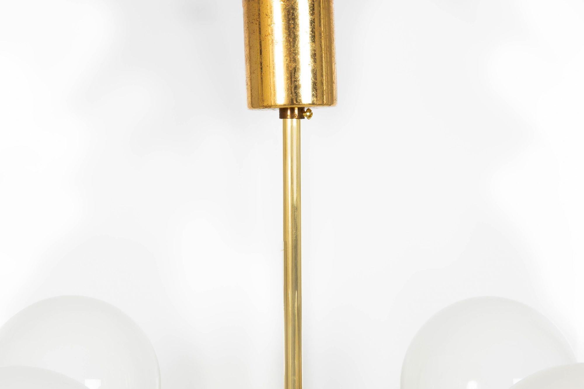 Lustre à huit lumières en laiton poli du milieu du siècle dernier de Gaetano Sciolari, vers 1970 en vente 5