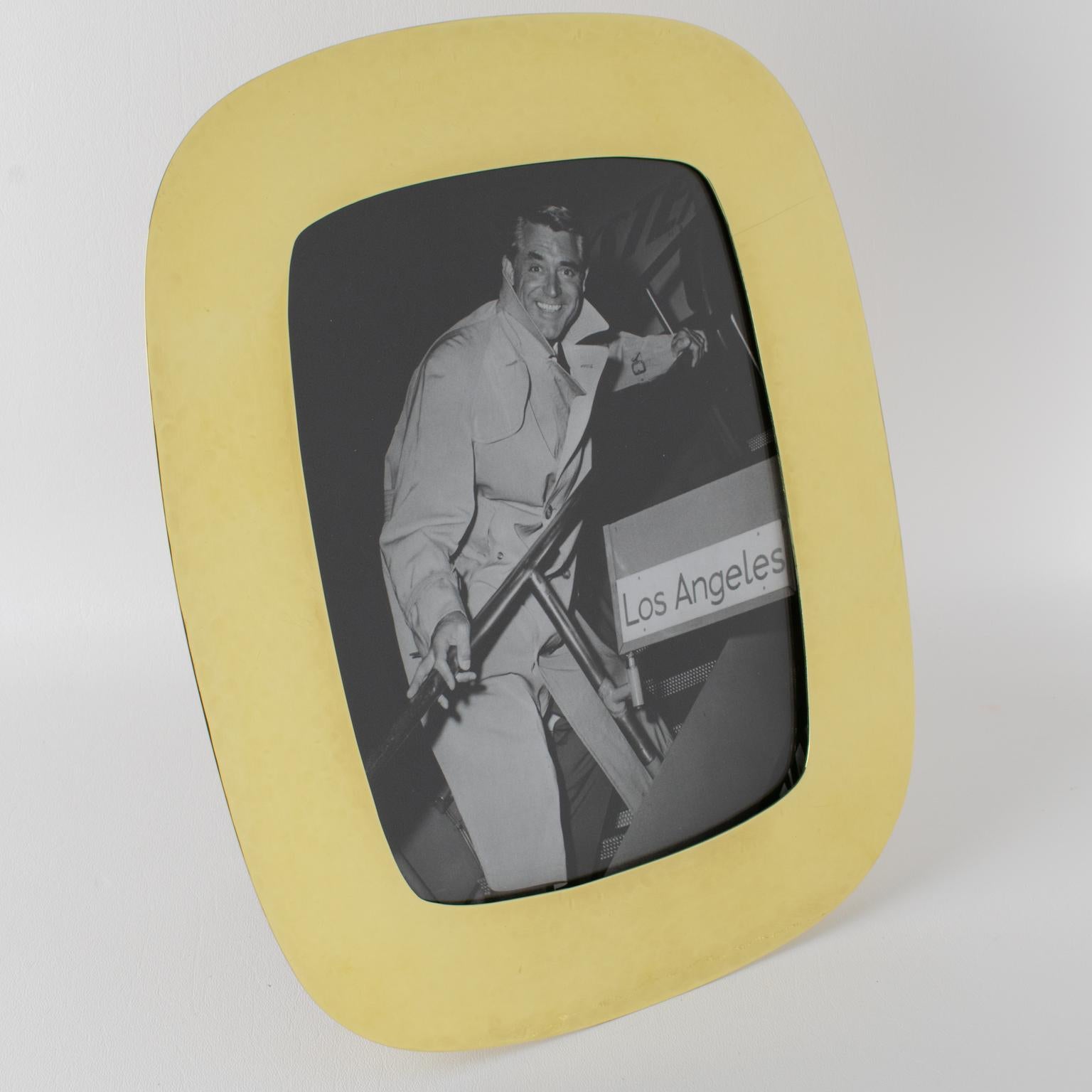 Marco de latón pulido de mediados de siglo, hacia 1970 Moderno de mediados de siglo en venta