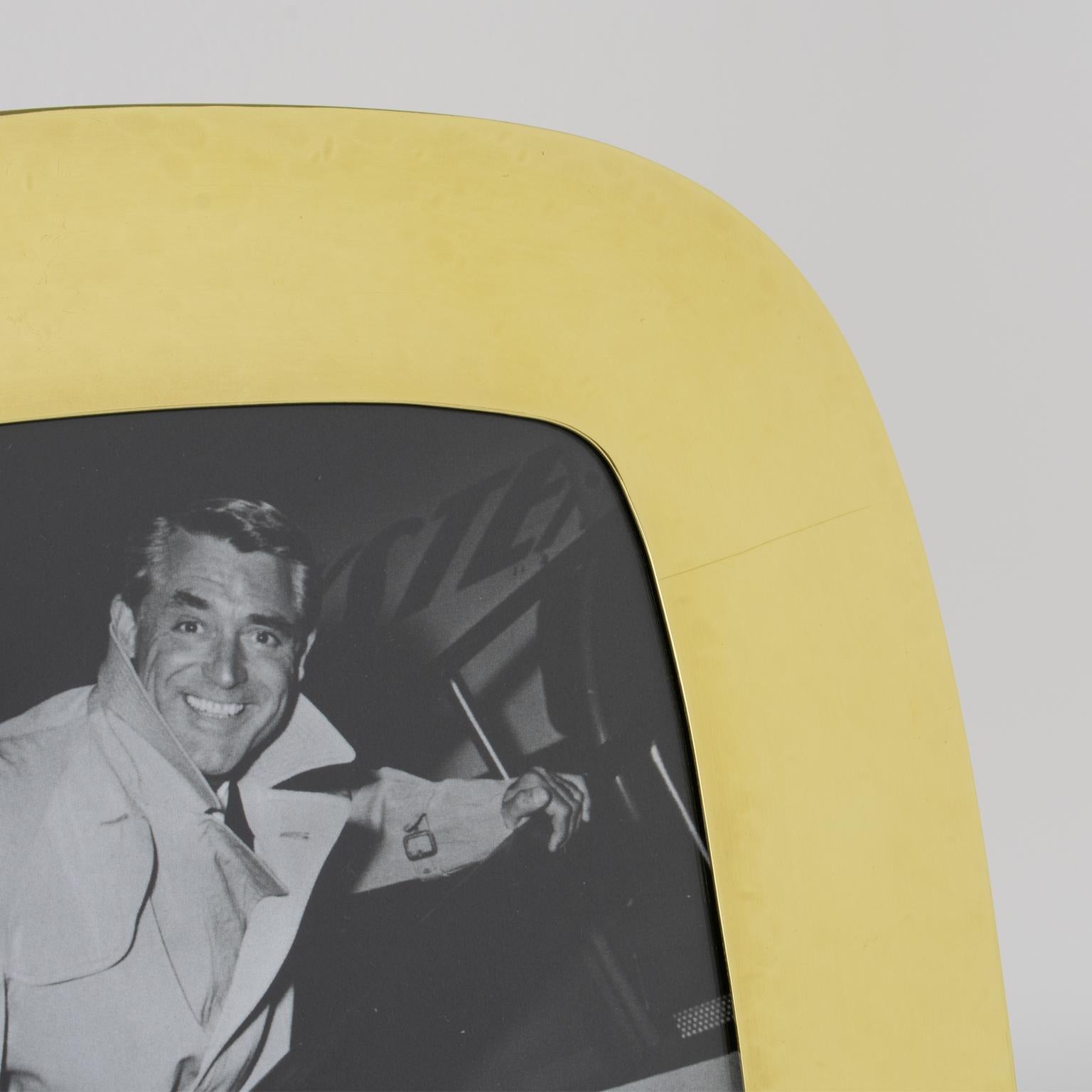 Marco de latón pulido de mediados de siglo, hacia 1970 en venta 1