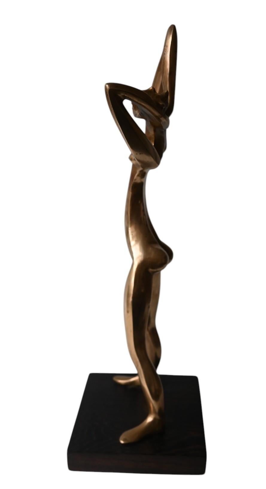 Ottone Metà secolo Statua africanista stilizzata in ottone lucido stile Hagenhauer in vendita
