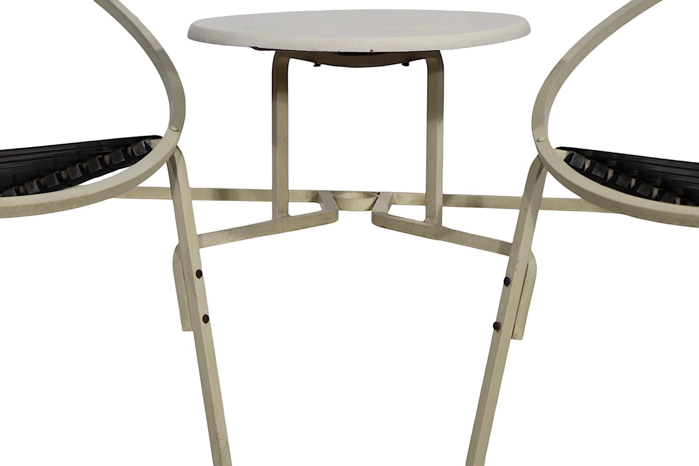 Tête-à-tête de jardin de piscine Mid Century Patio Att. to Woodard c. 1950/70's en vente 5