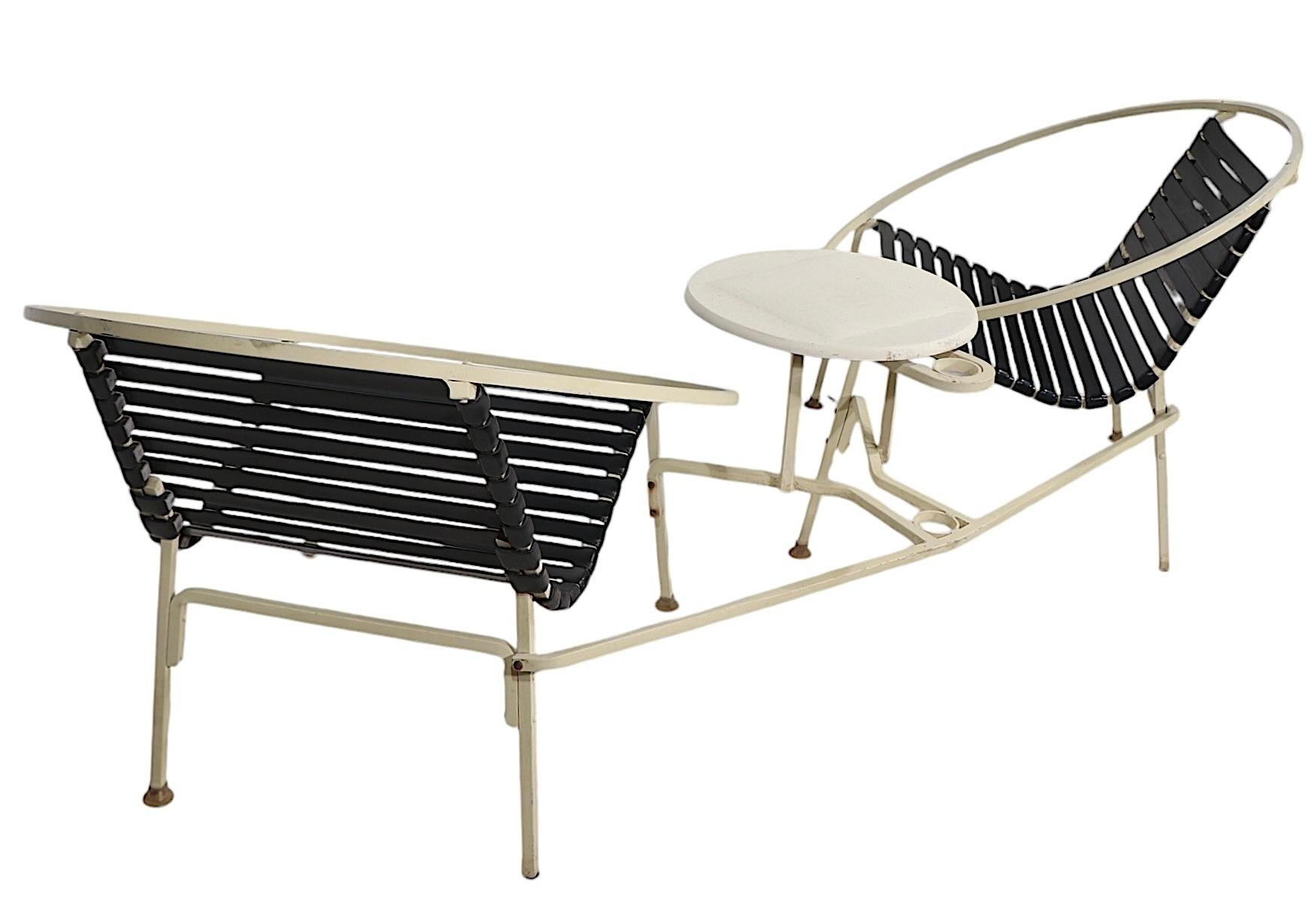 Tête-à-tête de jardin de piscine Mid Century Patio Att. to Woodard c. 1950/70's en vente 1
