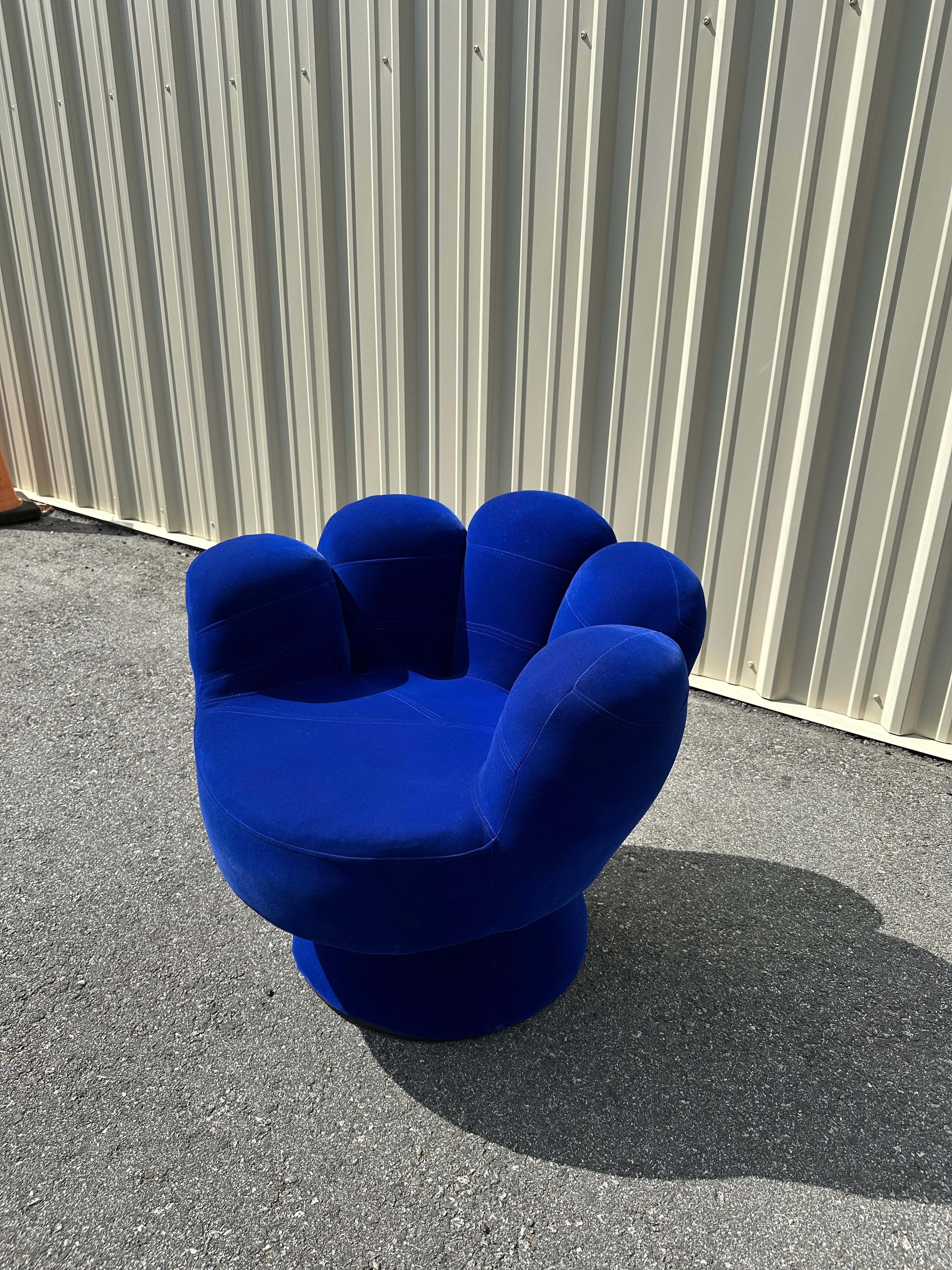 Mid-Century moderno Sedia a mano blu Pop Art di metà secolo in vendita