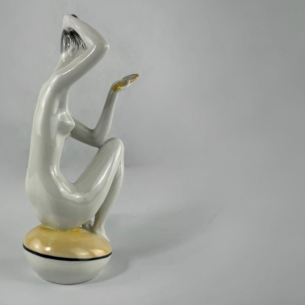 Porcelaine du milieu du siècle par János Török - Manufacture de Zsolnay - MCM en vente 3