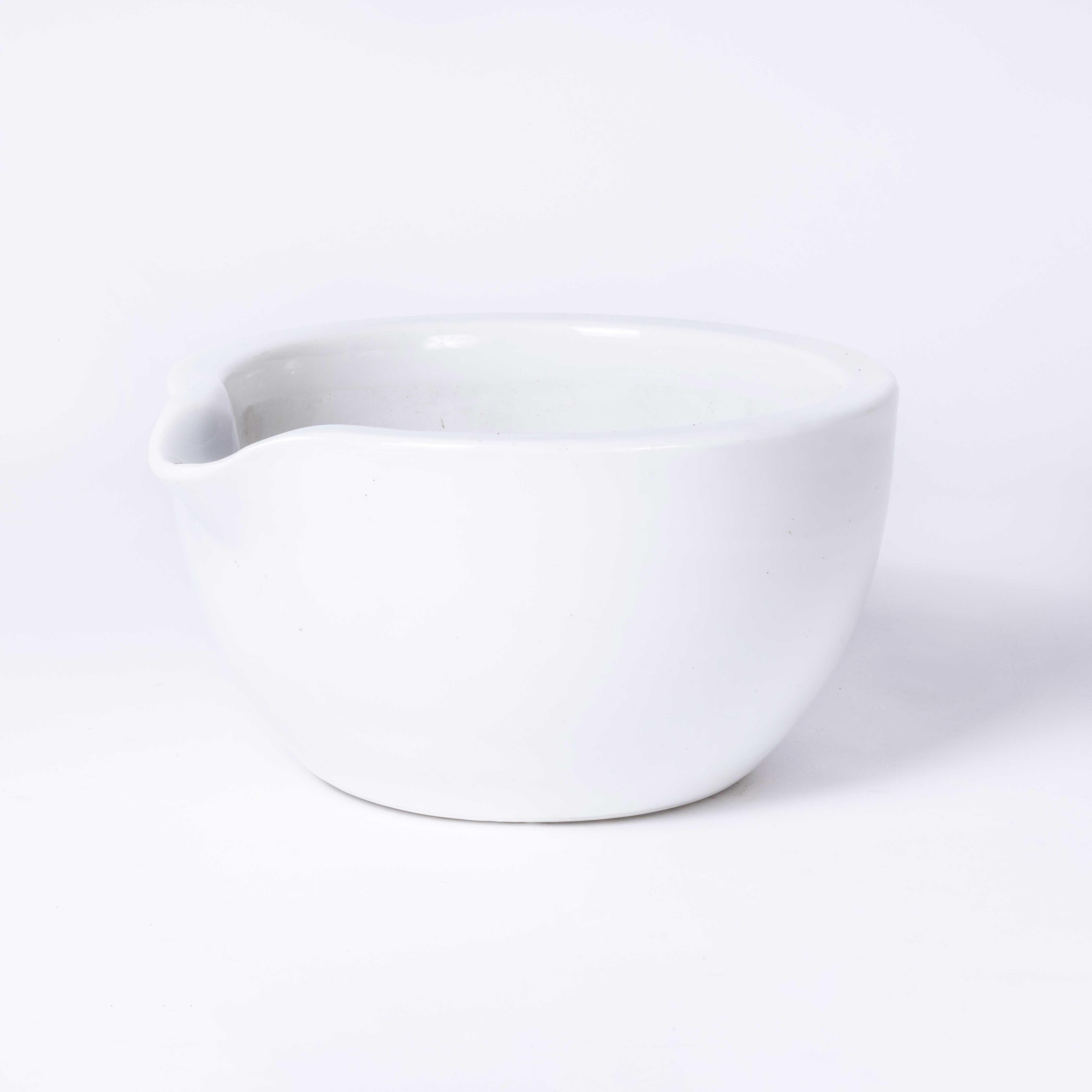 Mid Century Porcelain Deep Crucible Laboratory Bowl In Excellent Condition For Sale In Hook, Hampshire