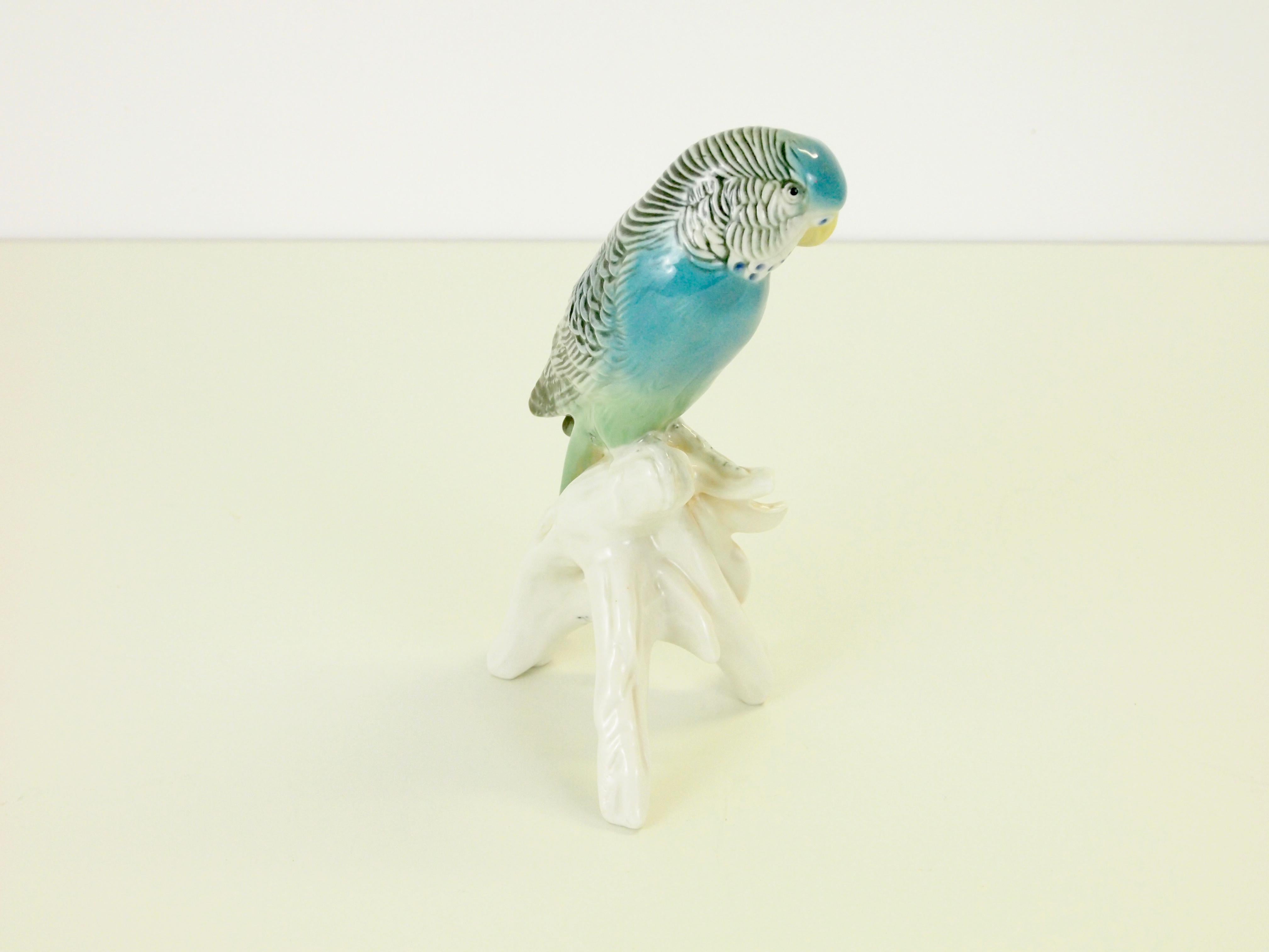 Hand-Painted Midcentury Porcelain Figurine Depicting a Parrot by Porzellanfabrik Karl Ens For Sale