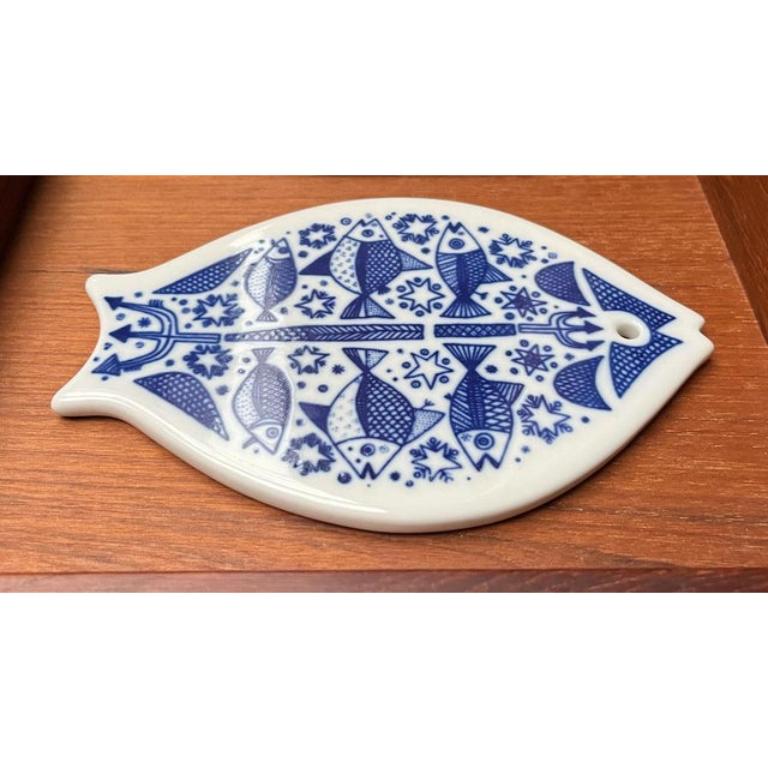 Assiette murale en porcelaine du milieu du siècle dernier de Porsgrund, Norvège, années 1960 en vente 3