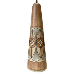Lampada da terra in porcellana del Medioevo